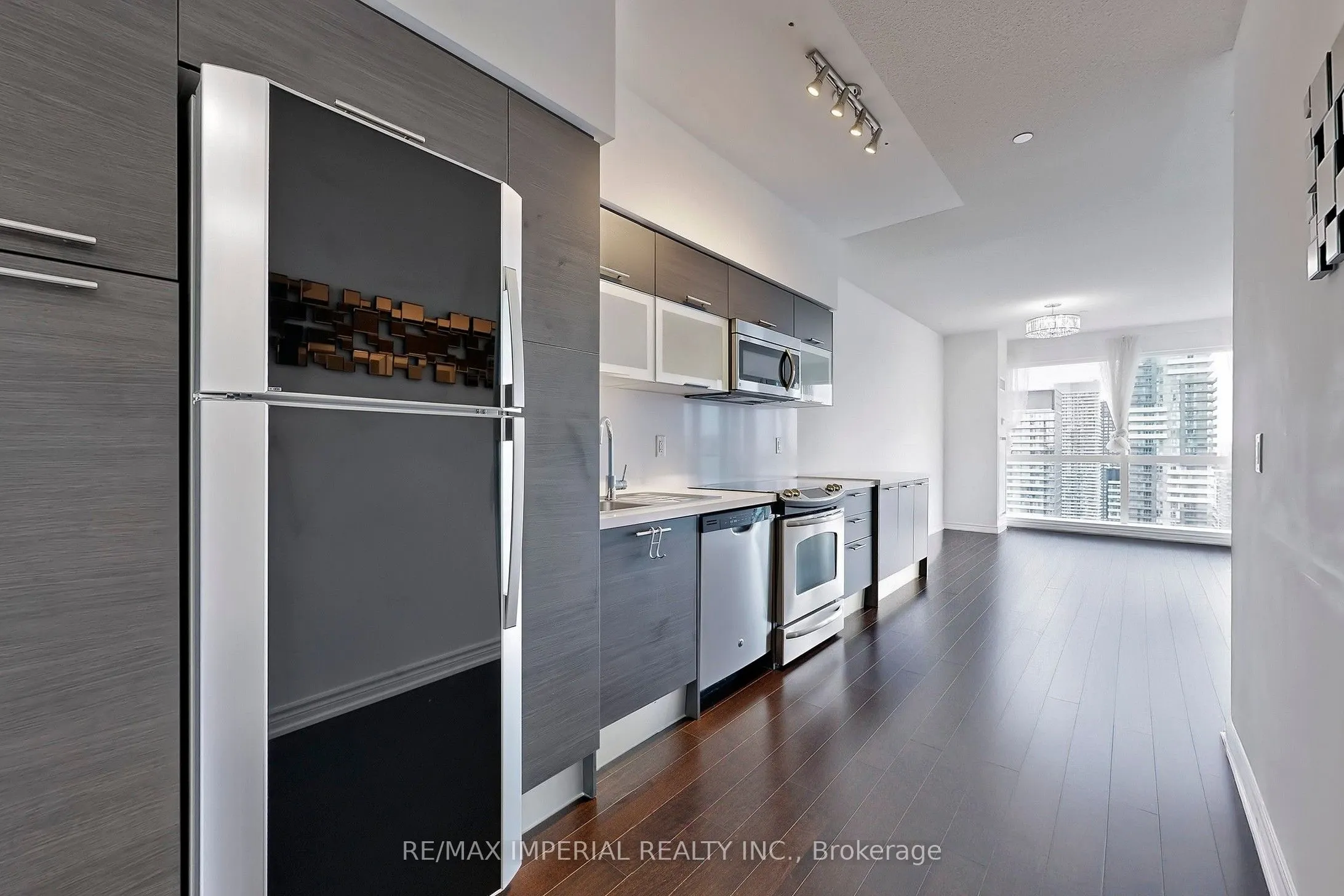 386 Yonge Street, #4801