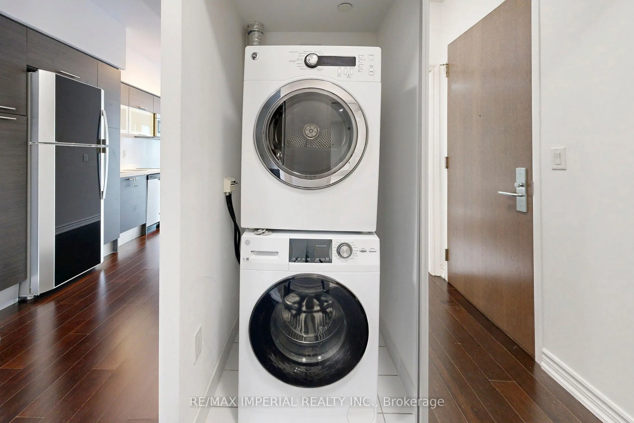 386 Yonge Street, #4801