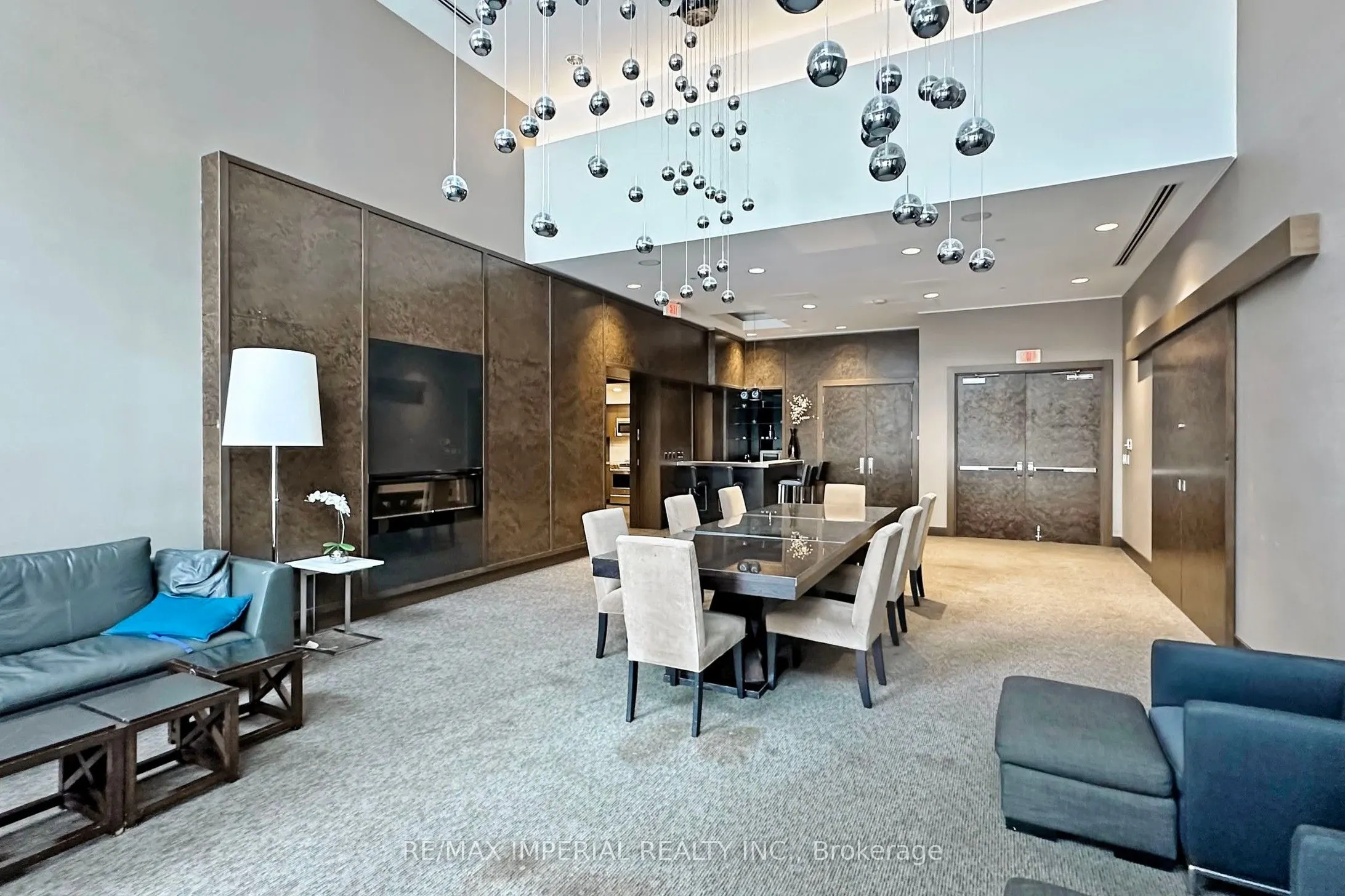 386 Yonge Street, #4801