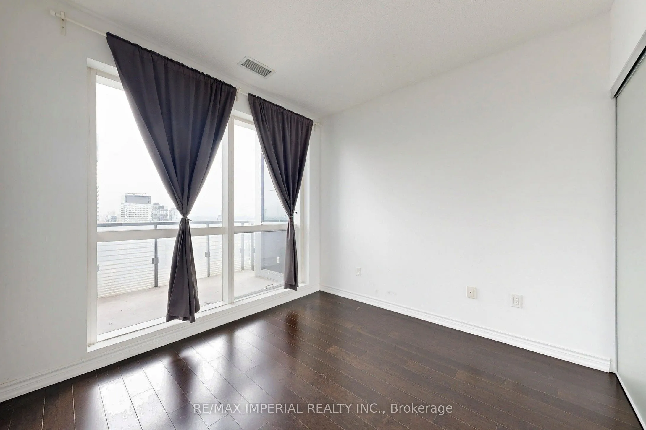 386 Yonge Street, #4801