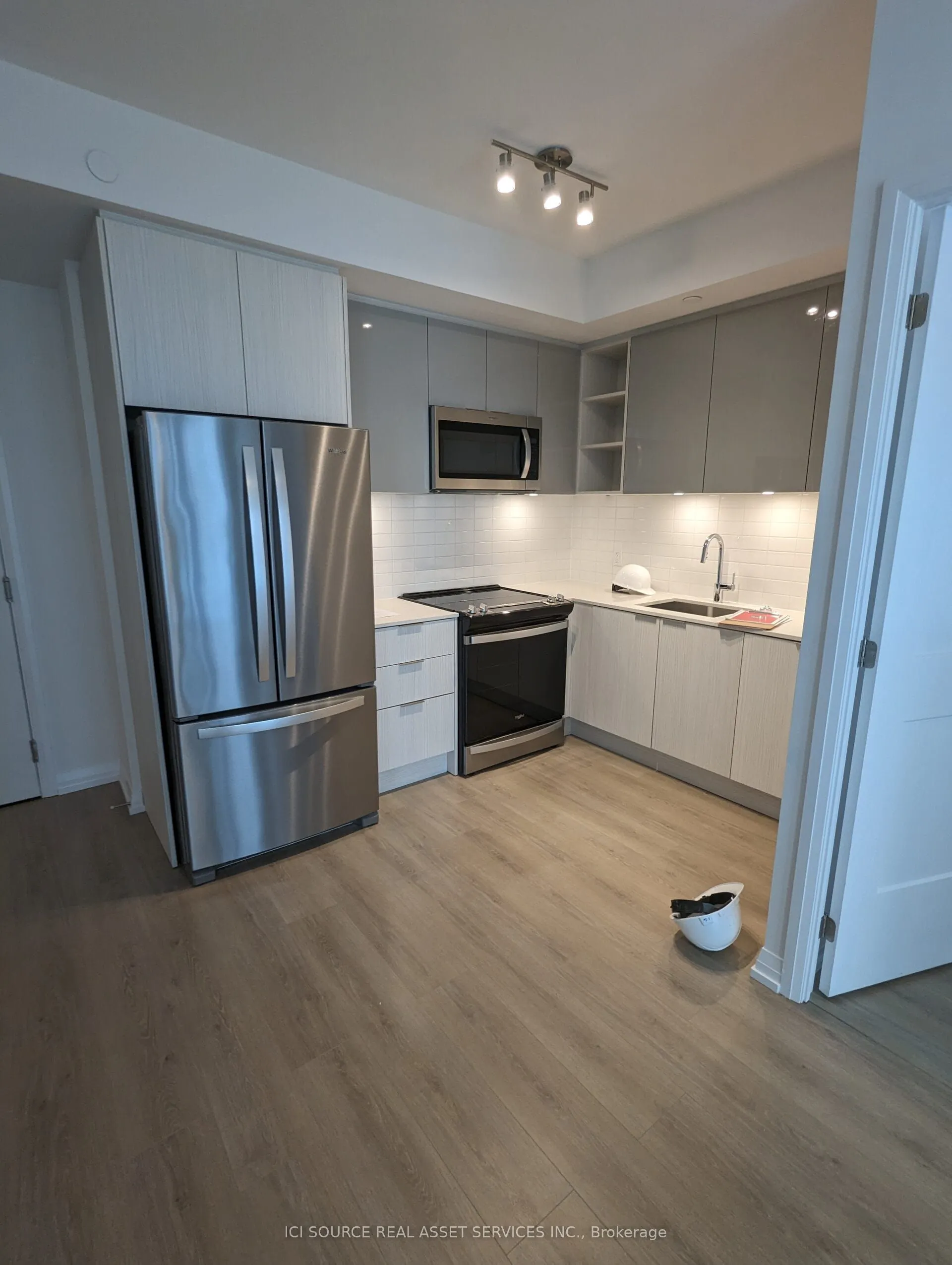 50 Dunfield Avenue, #511