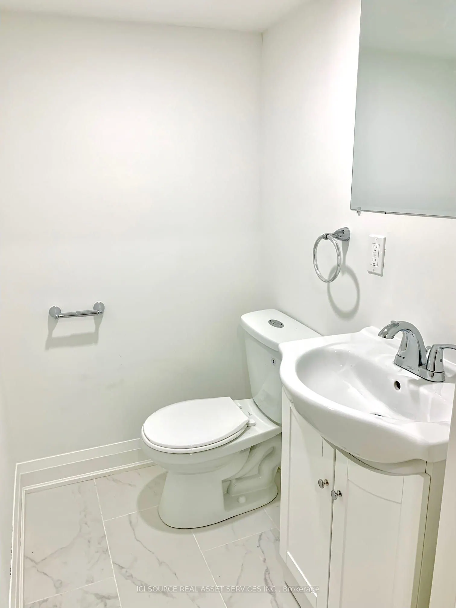 157 Huron Street, #3
