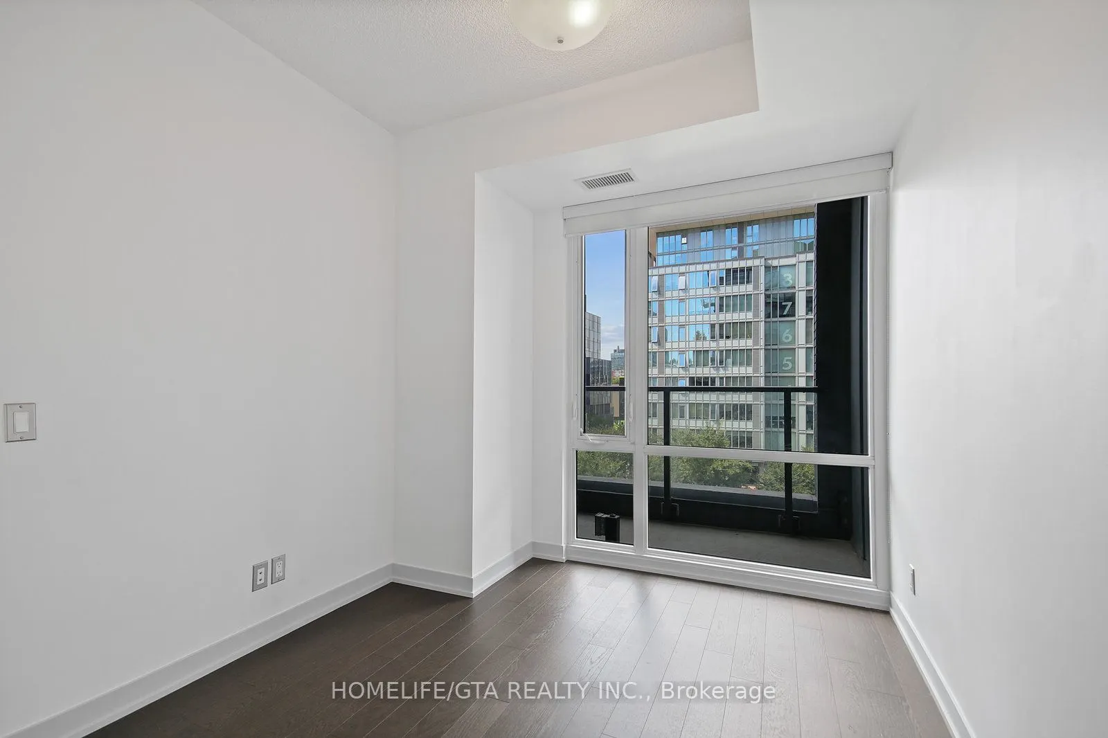 455 Front Street E, #N420