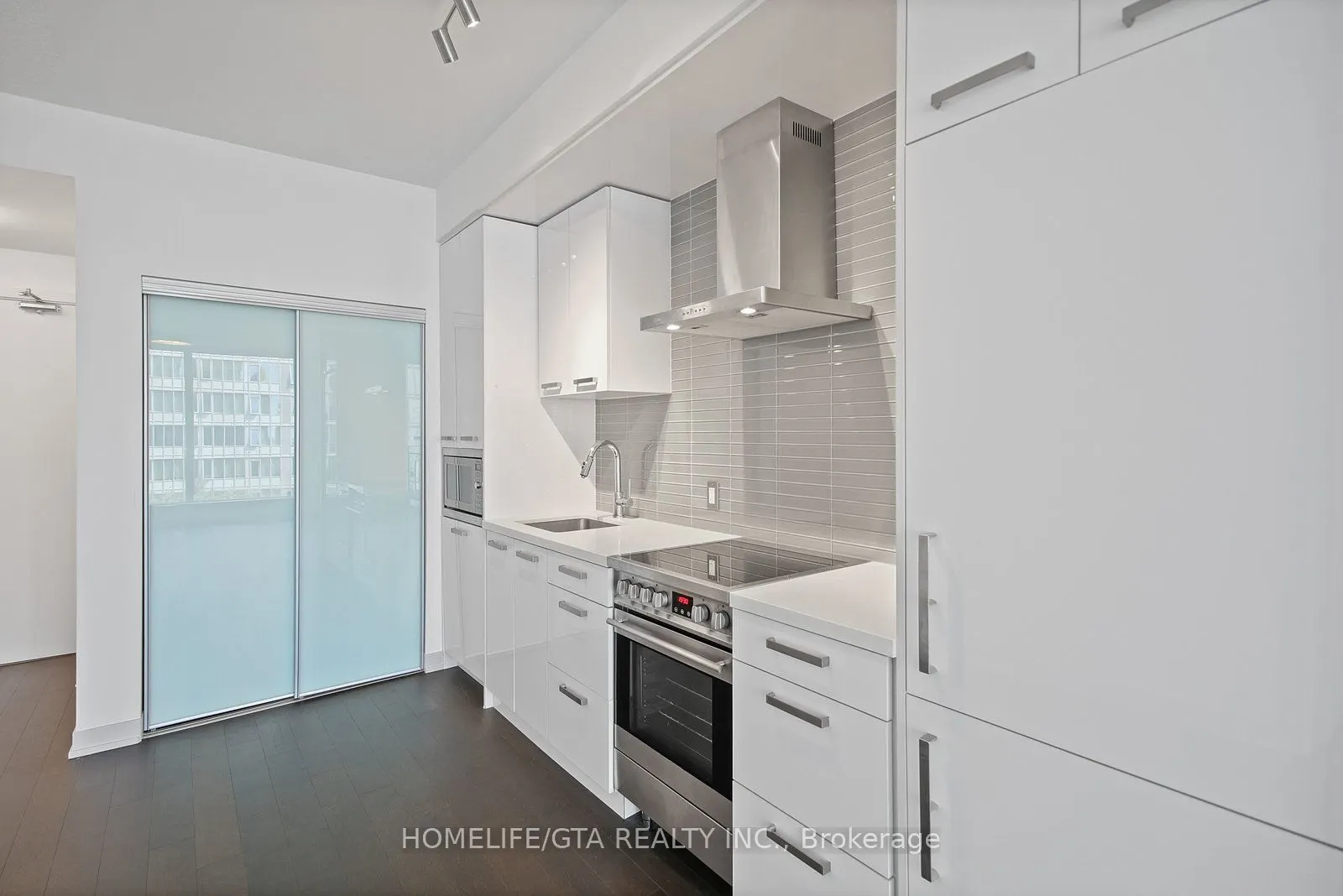 455 Front Street E, #N420