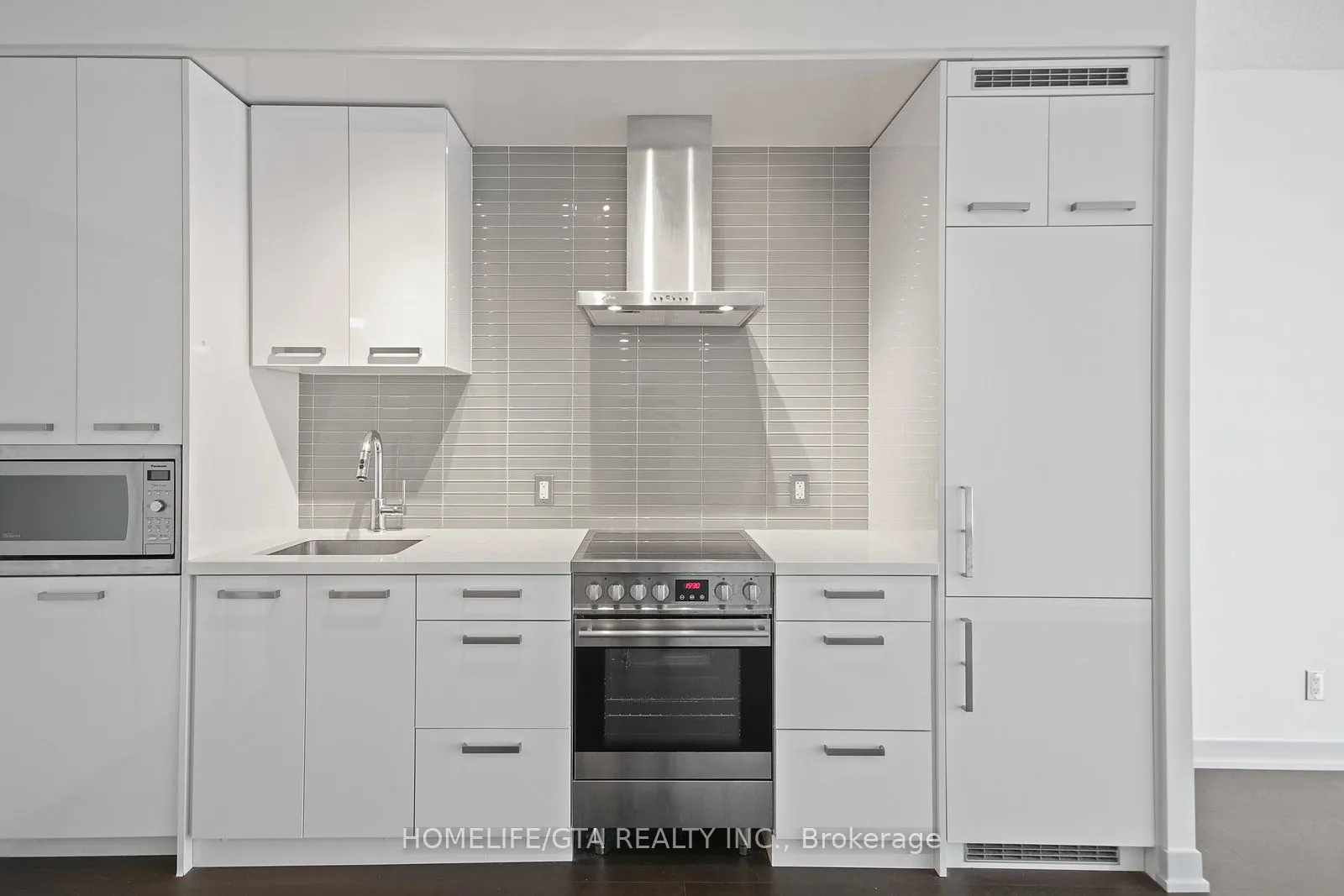 455 Front Street E, #N420