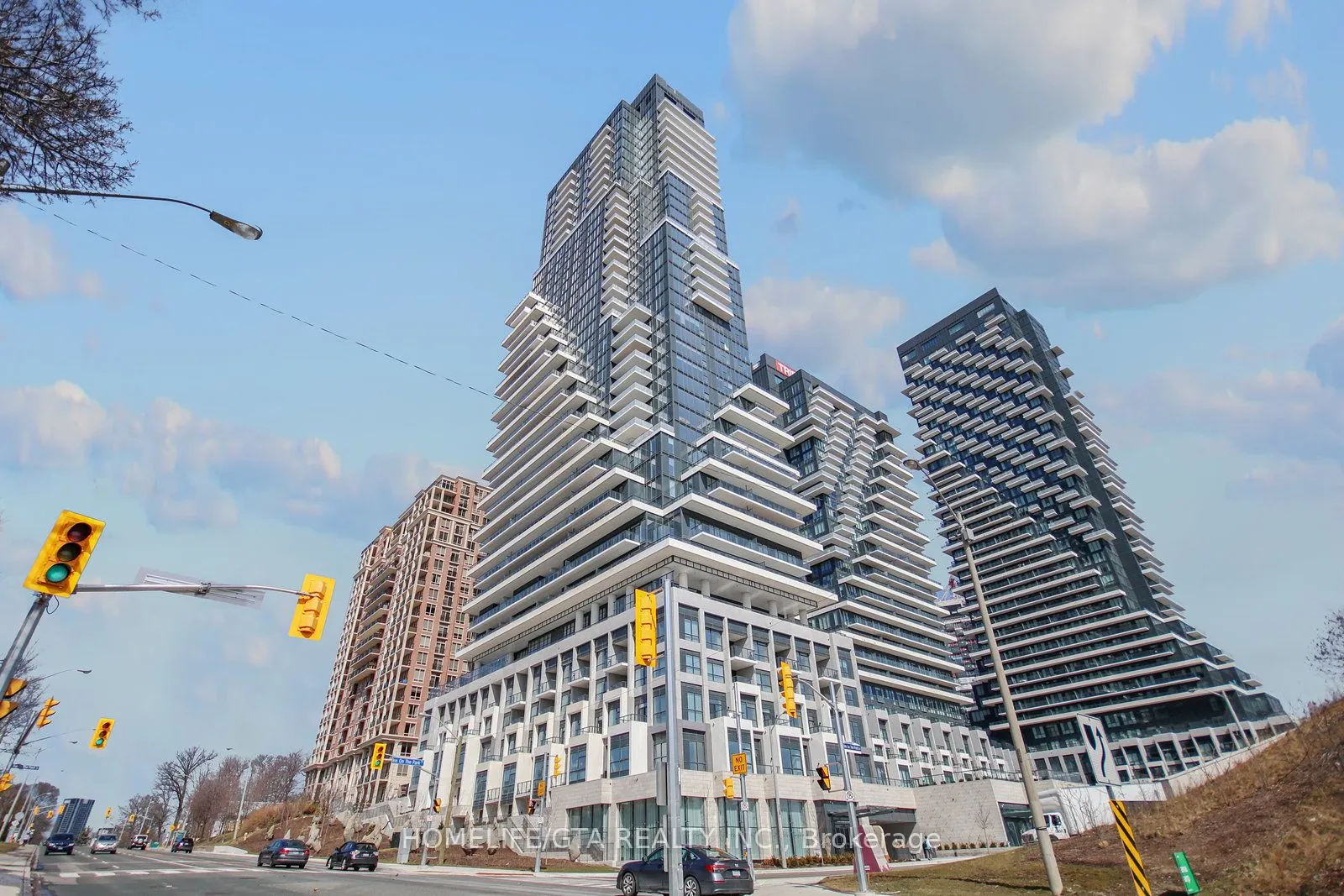 10 Inn On The Park Drive, #1705