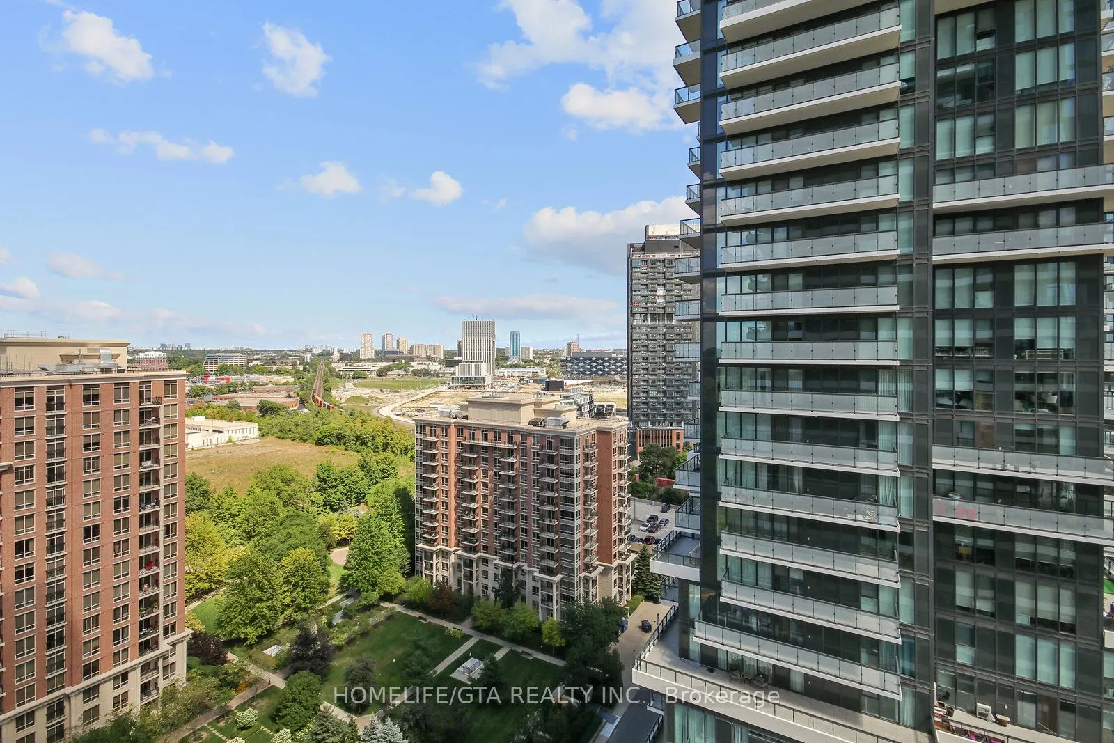 10 Inn On The Park Drive, #1705