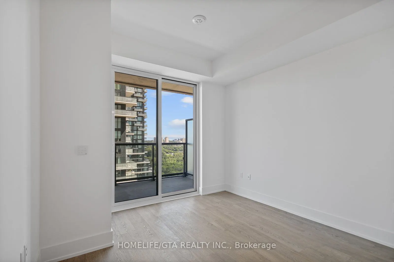 10 Inn On The Park Drive, #1705