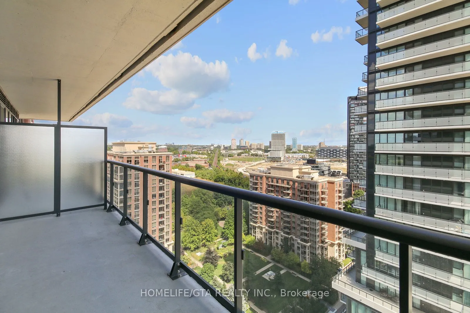 10 Inn On The Park Drive, #1705