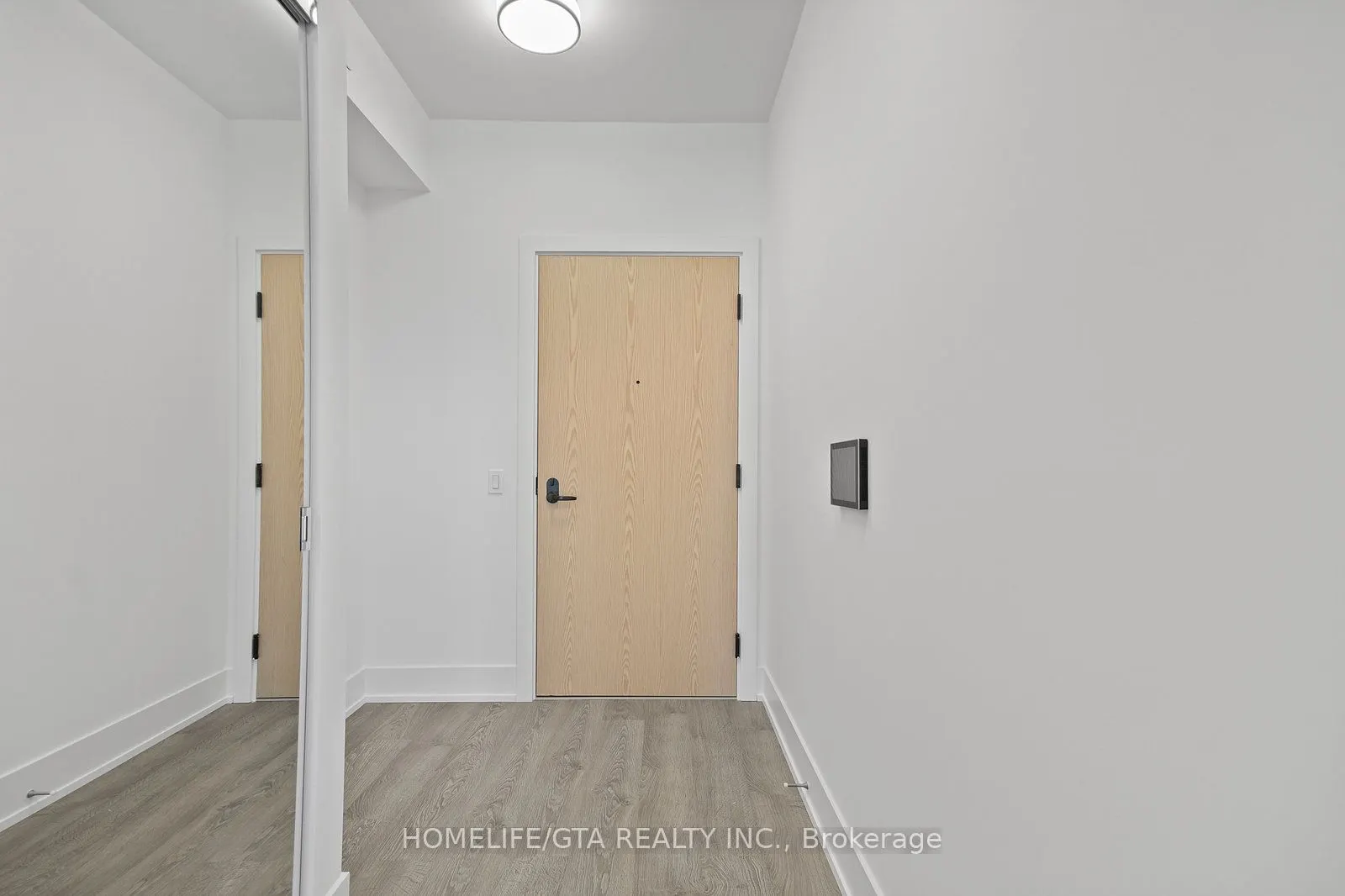 10 Inn On The Park Drive, #1705