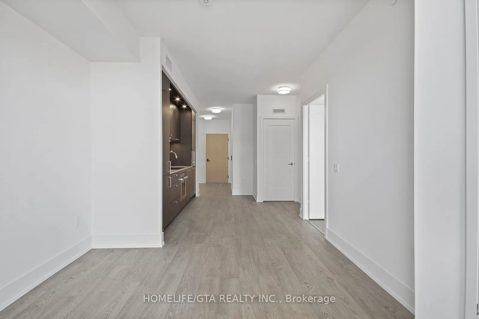 10 Inn On The Park Drive, #1705