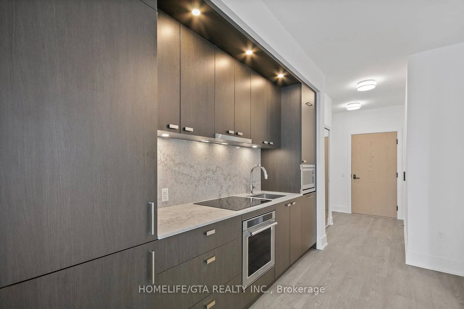 10 Inn On The Park Drive, #1705