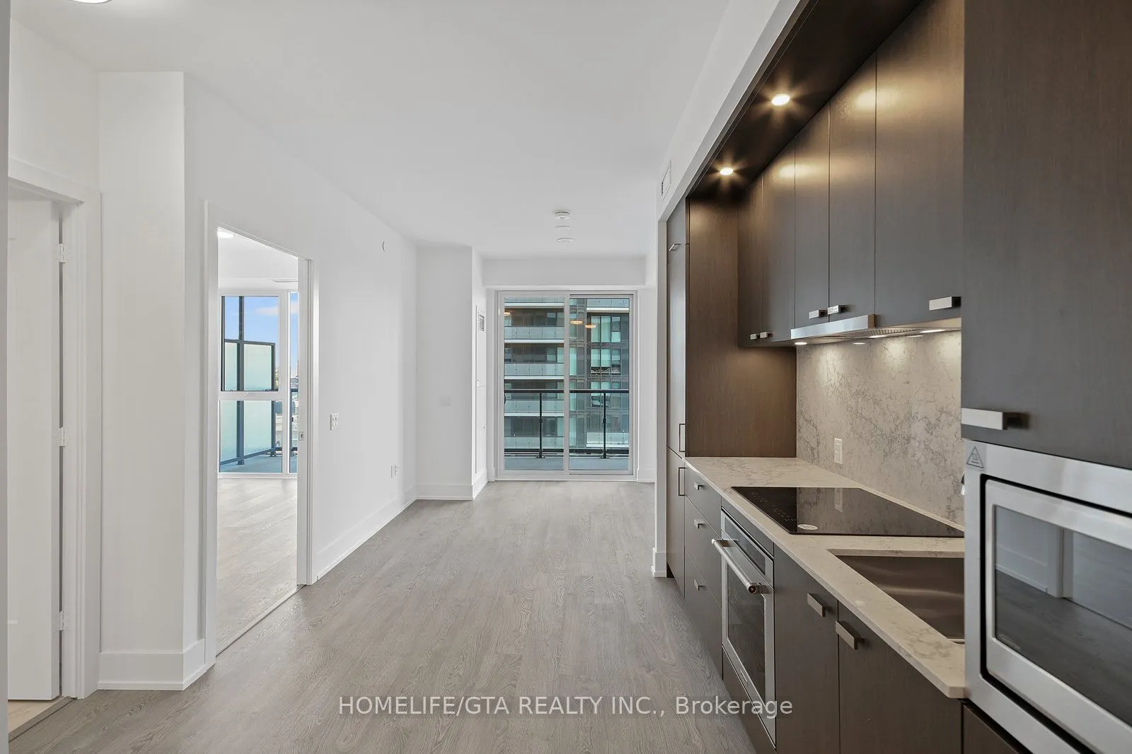 10 Inn On The Park Drive, #1705