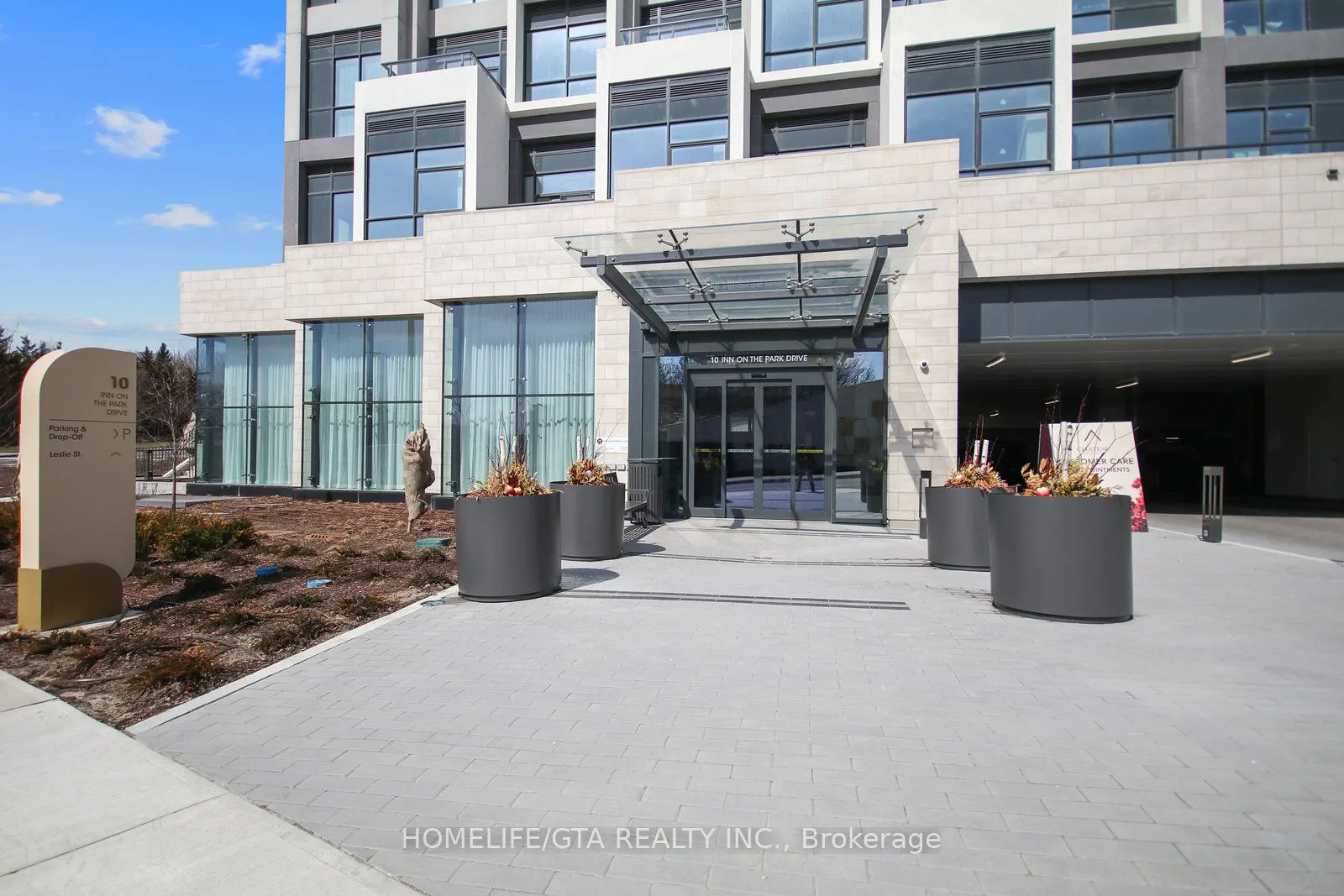 10 Inn On The Park Drive, #1705
