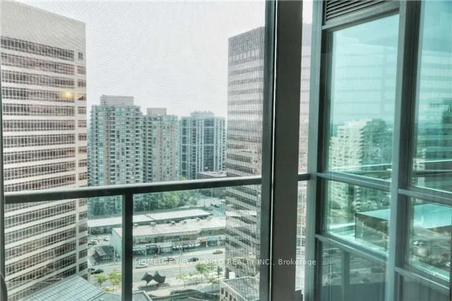 25 Greenview Avenue, #2321