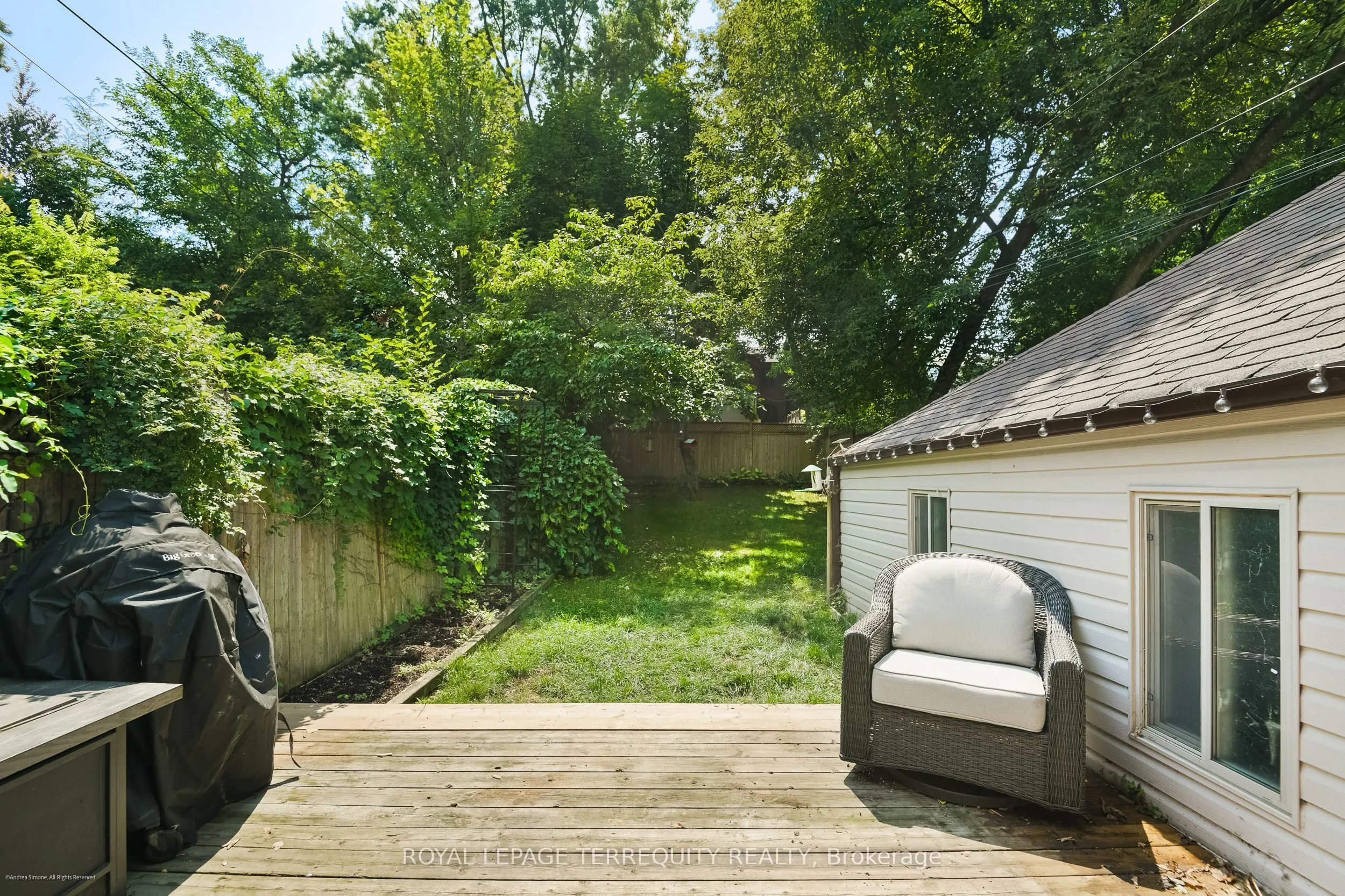 137 Hillsdale Avenue E