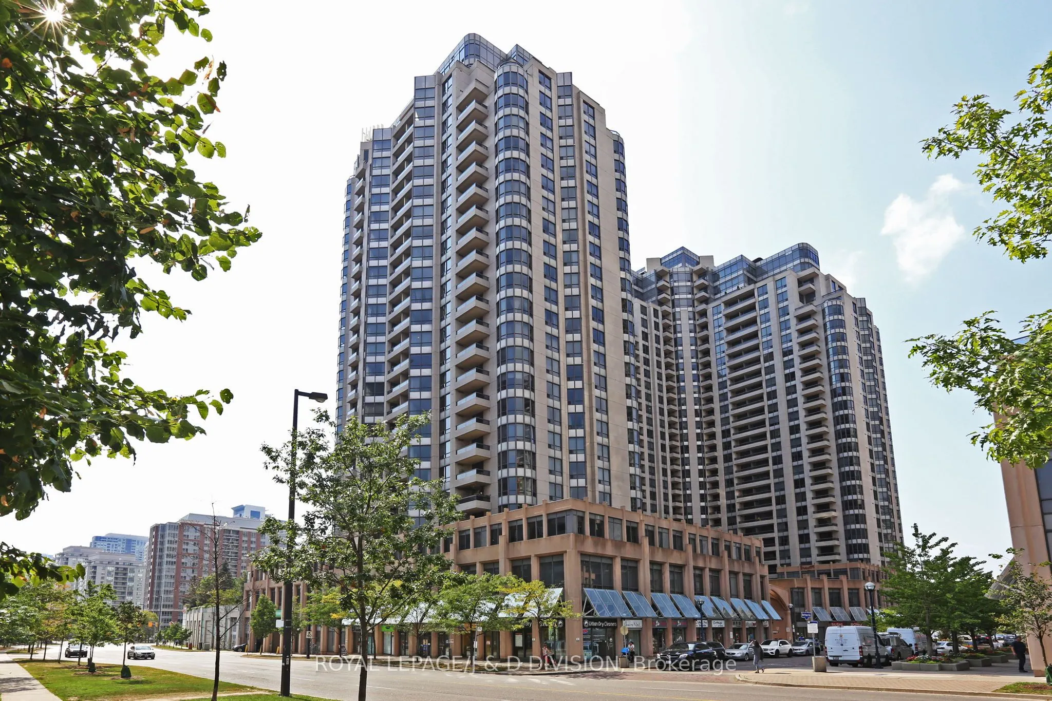 15 Northtown Way, #923