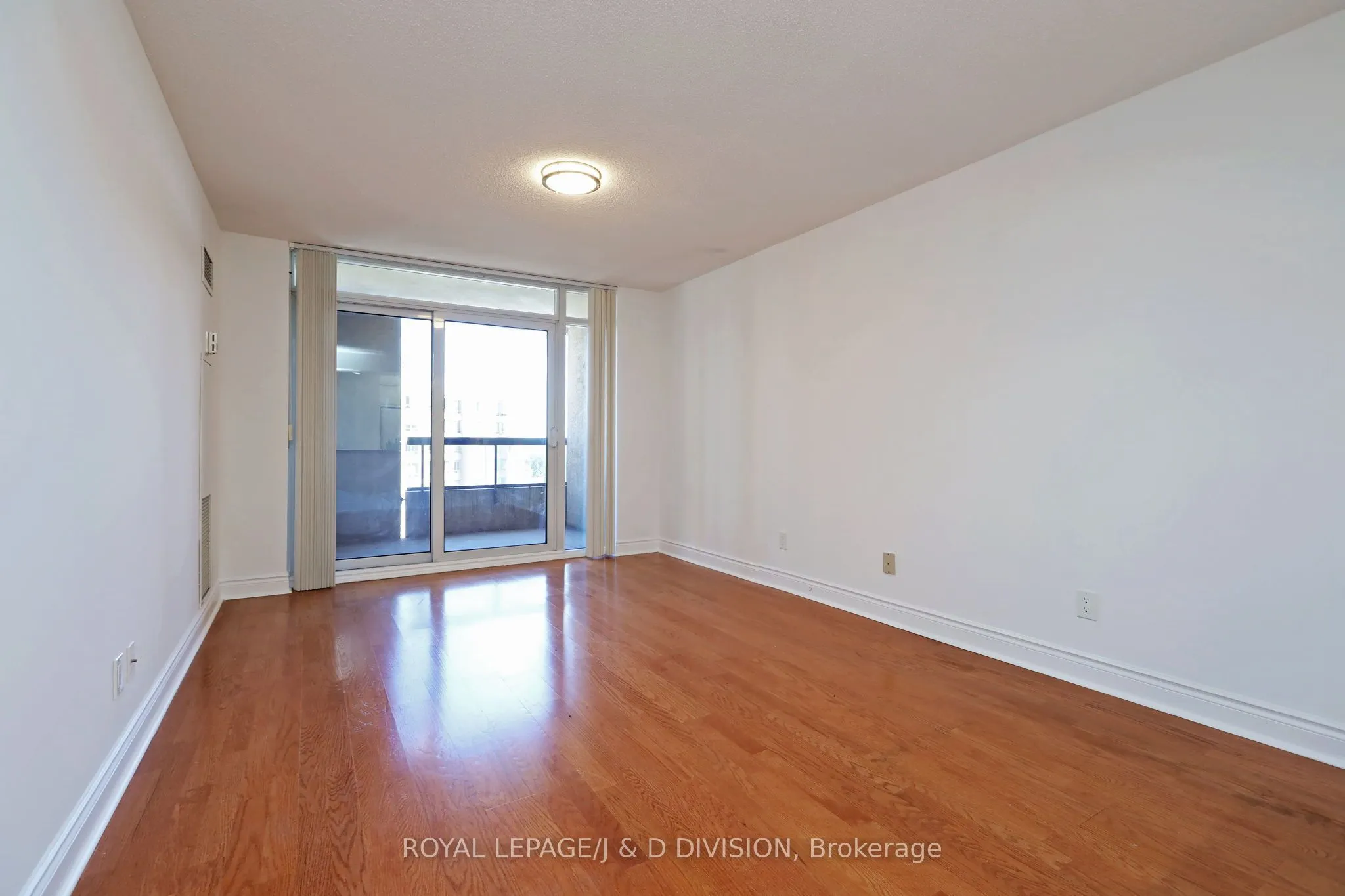 15 Northtown Way, #923