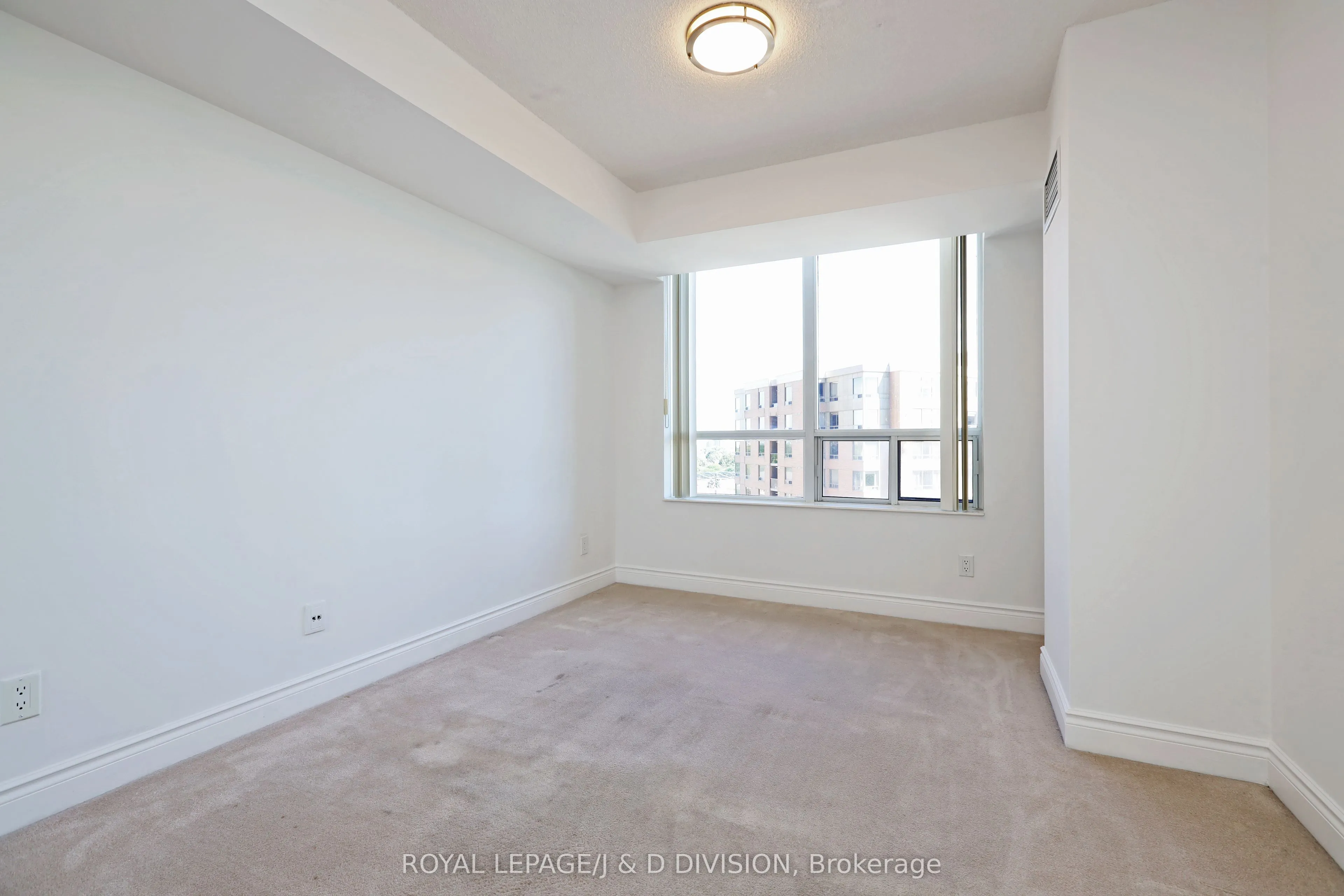 15 Northtown Way, #923