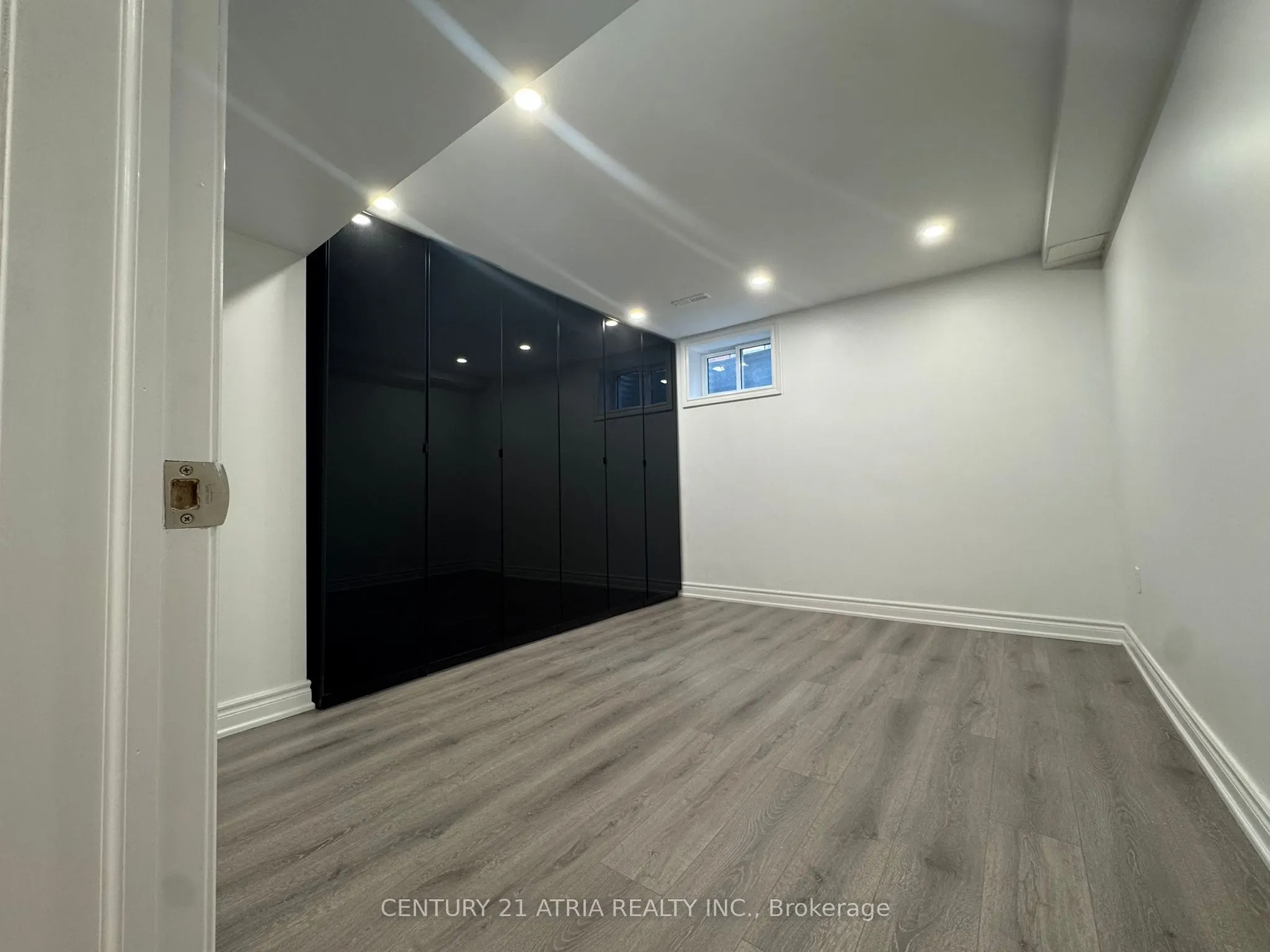 23 Argonne Crescent