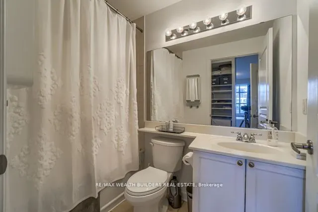 438 Richmond Street W, #916