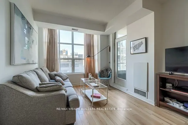 438 Richmond Street W, #916