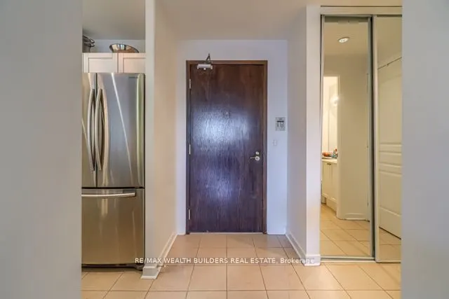 438 Richmond Street W, #916