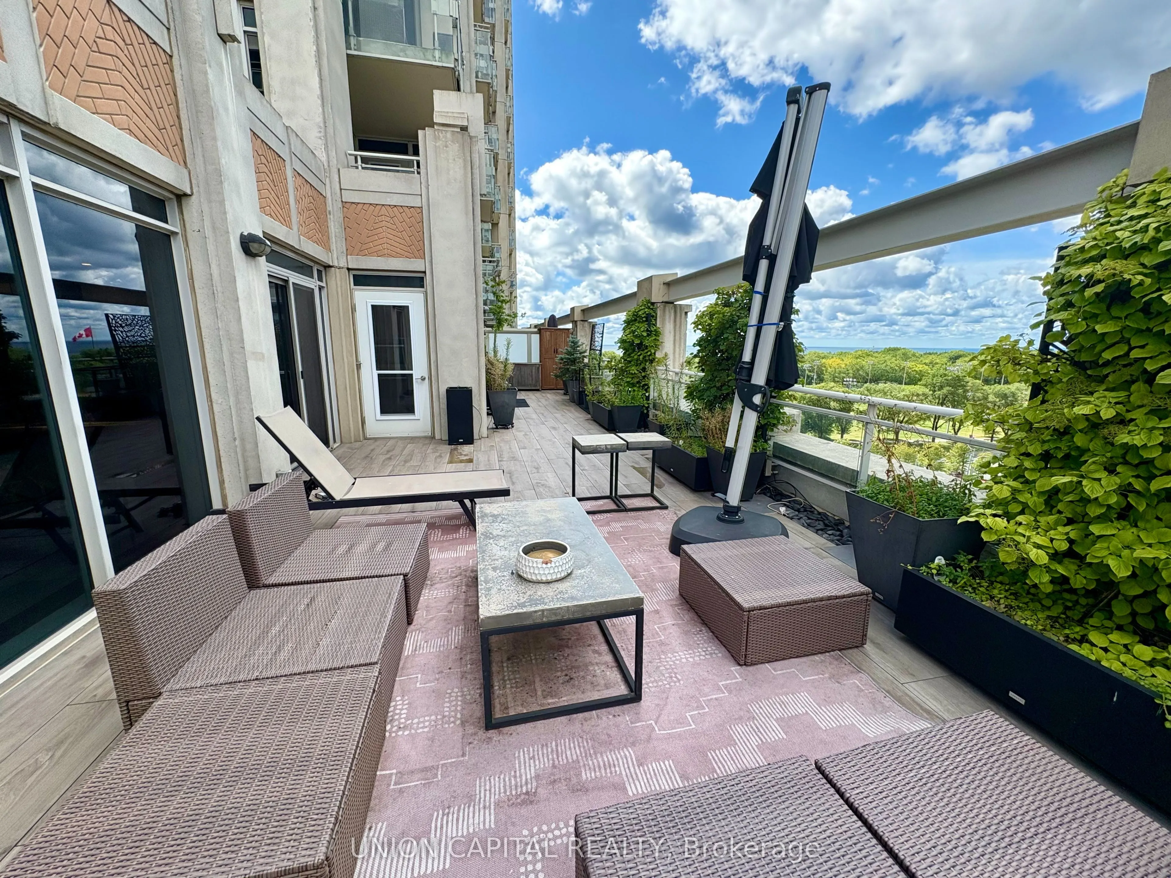628 Fleet Street, #1006