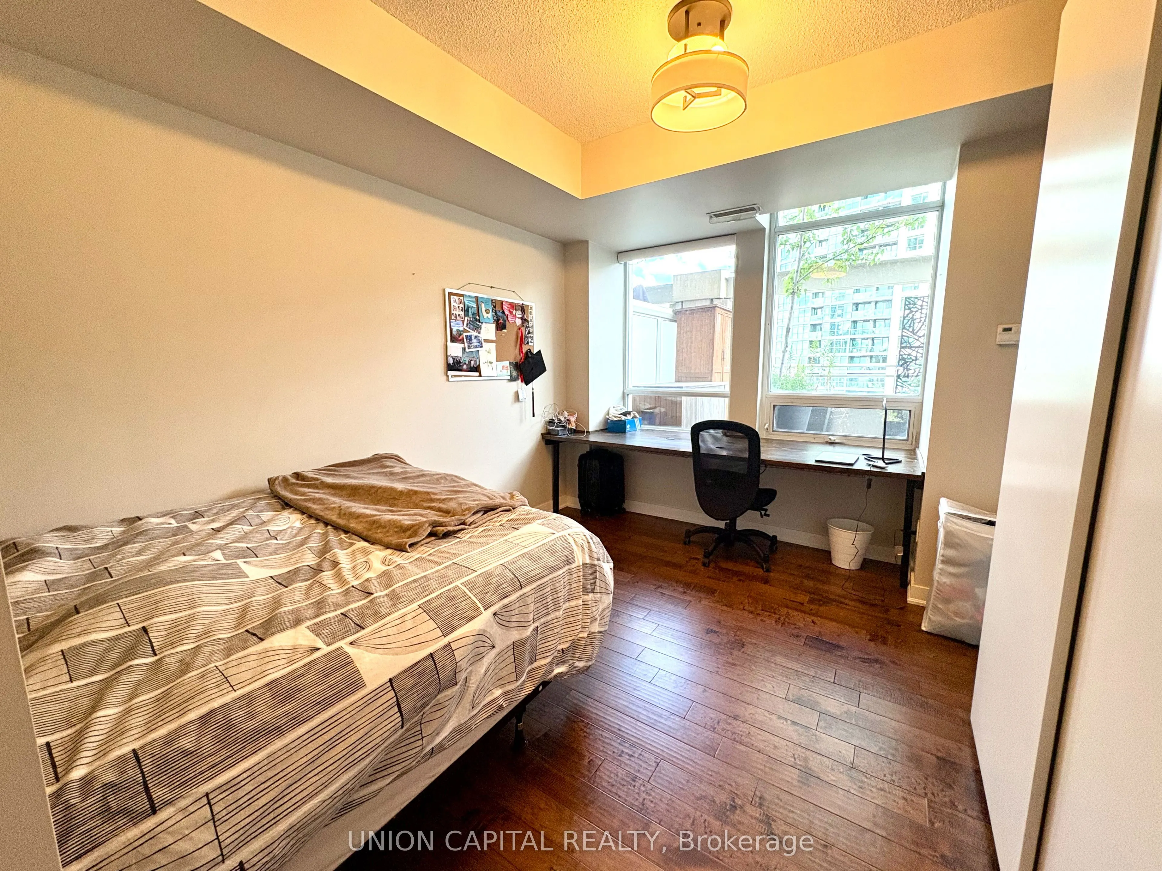 628 Fleet Street, #1006