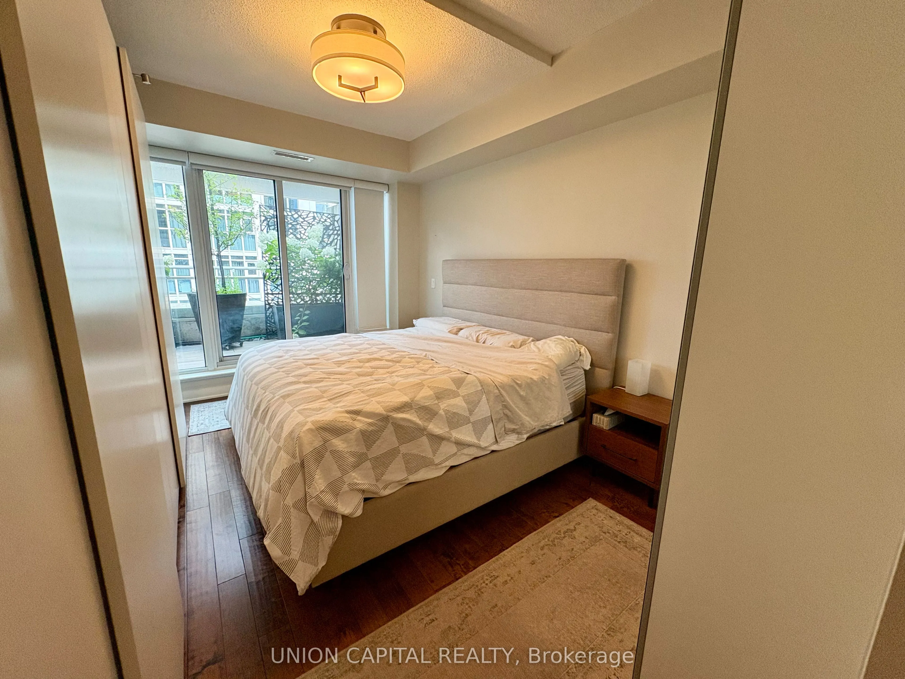 628 Fleet Street, #1006