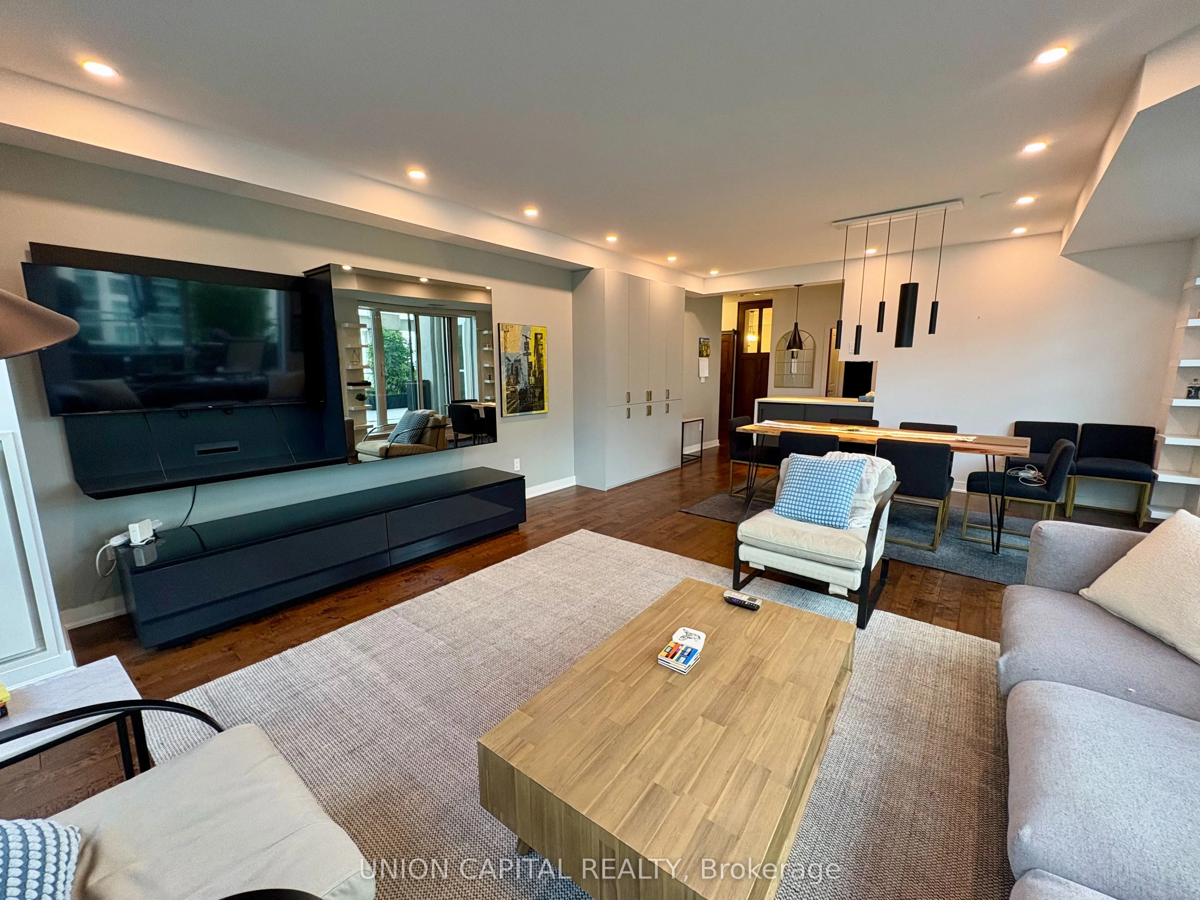 628 Fleet Street, #1006