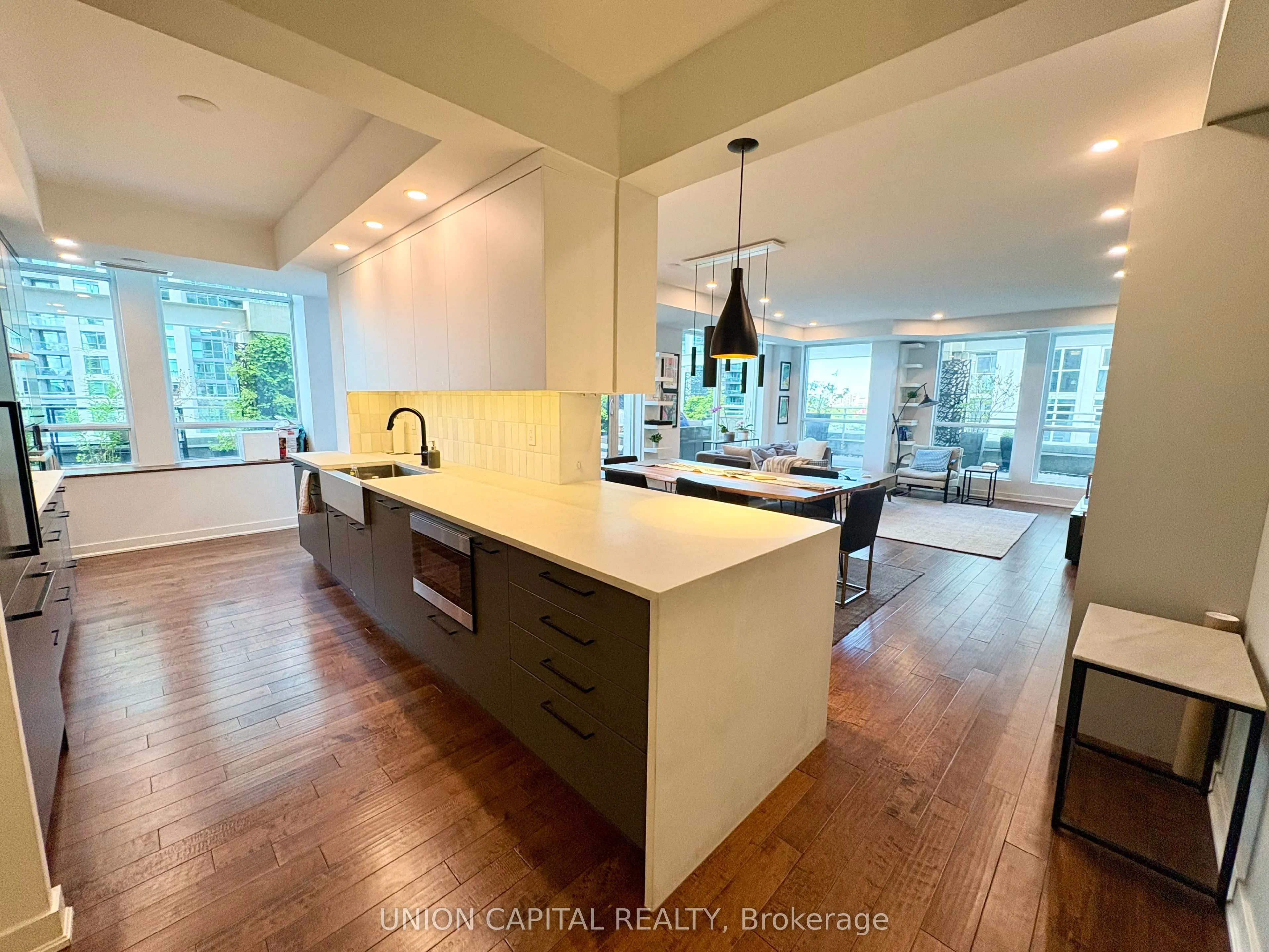 628 Fleet Street, #1006