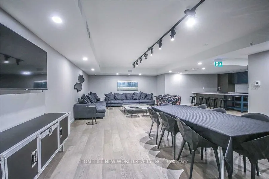 28 Wellesley Street E, #2605