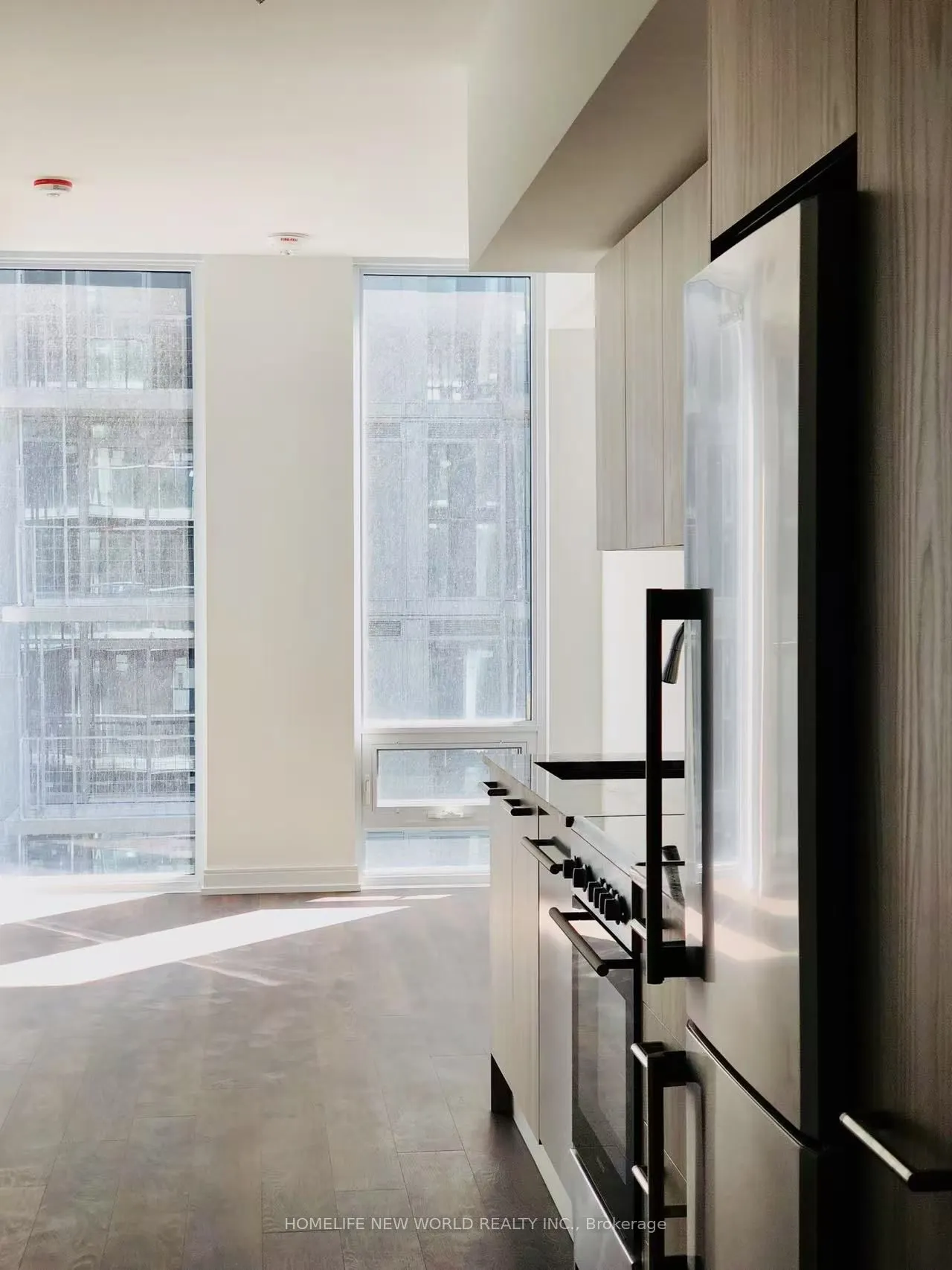 28 Wellesley Street E, #2605