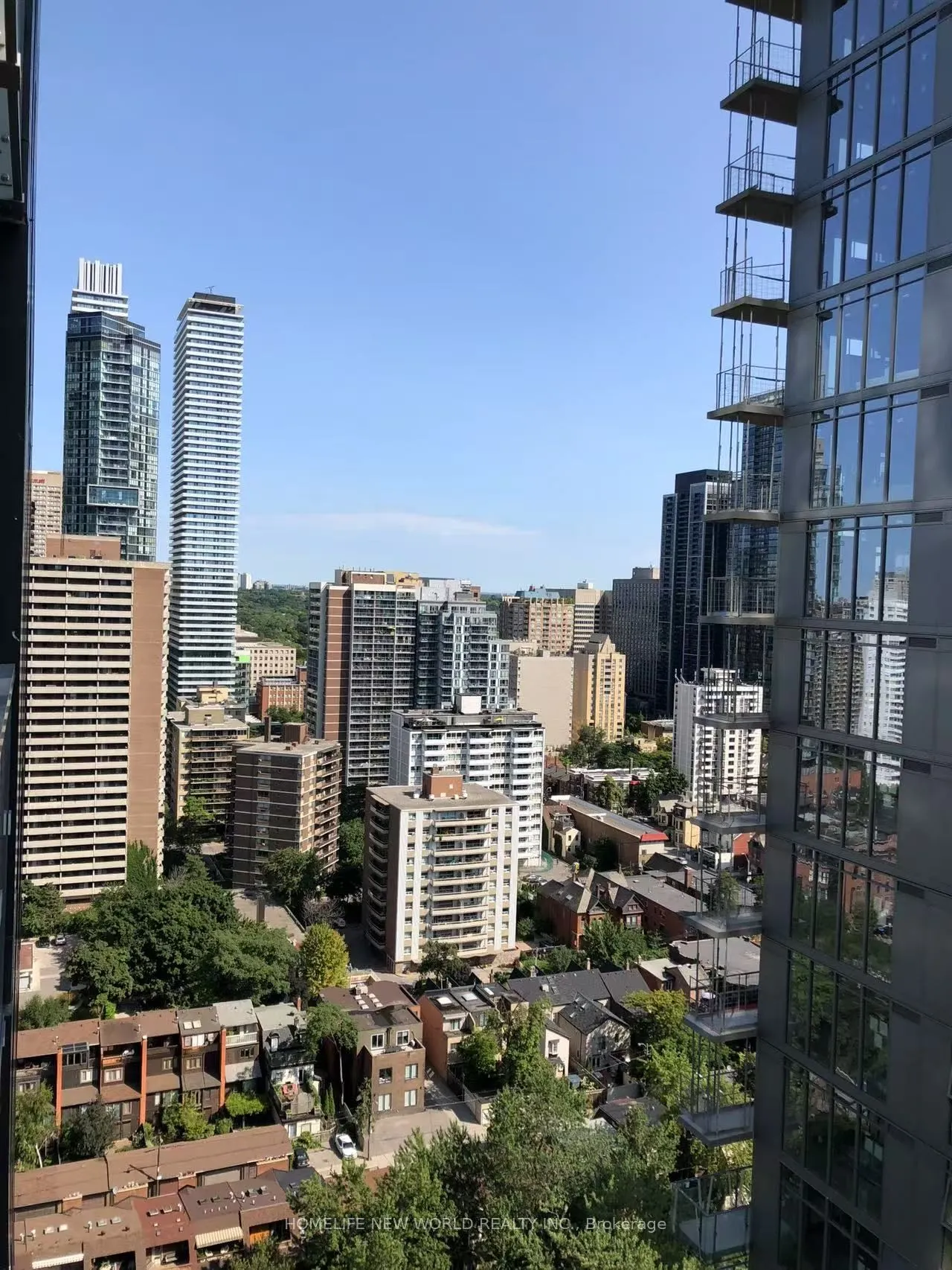 28 Wellesley Street E, #2605