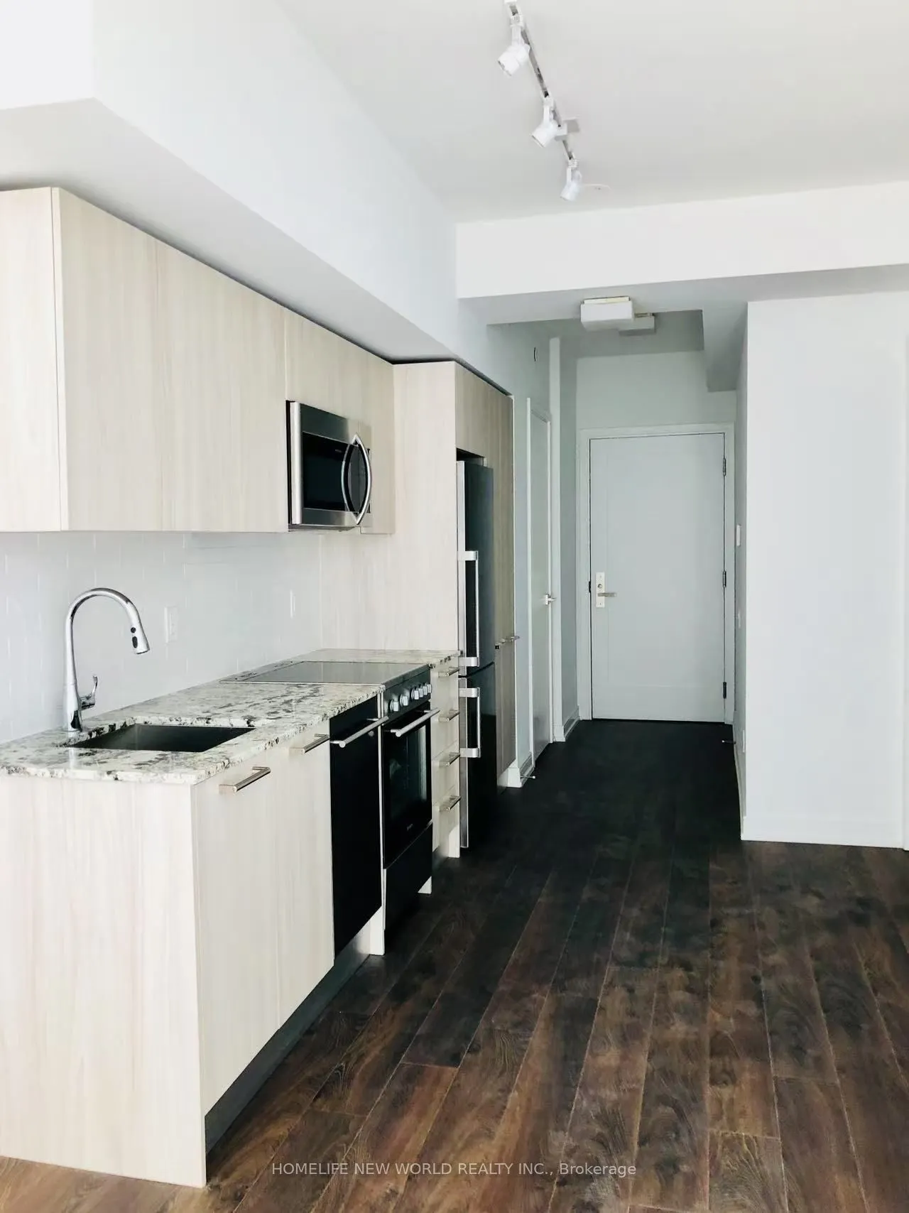 28 Wellesley Street E, #2605