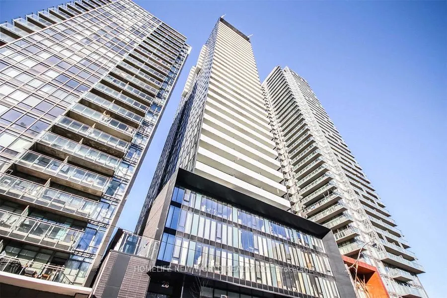 28 Wellesley Street E, #2605