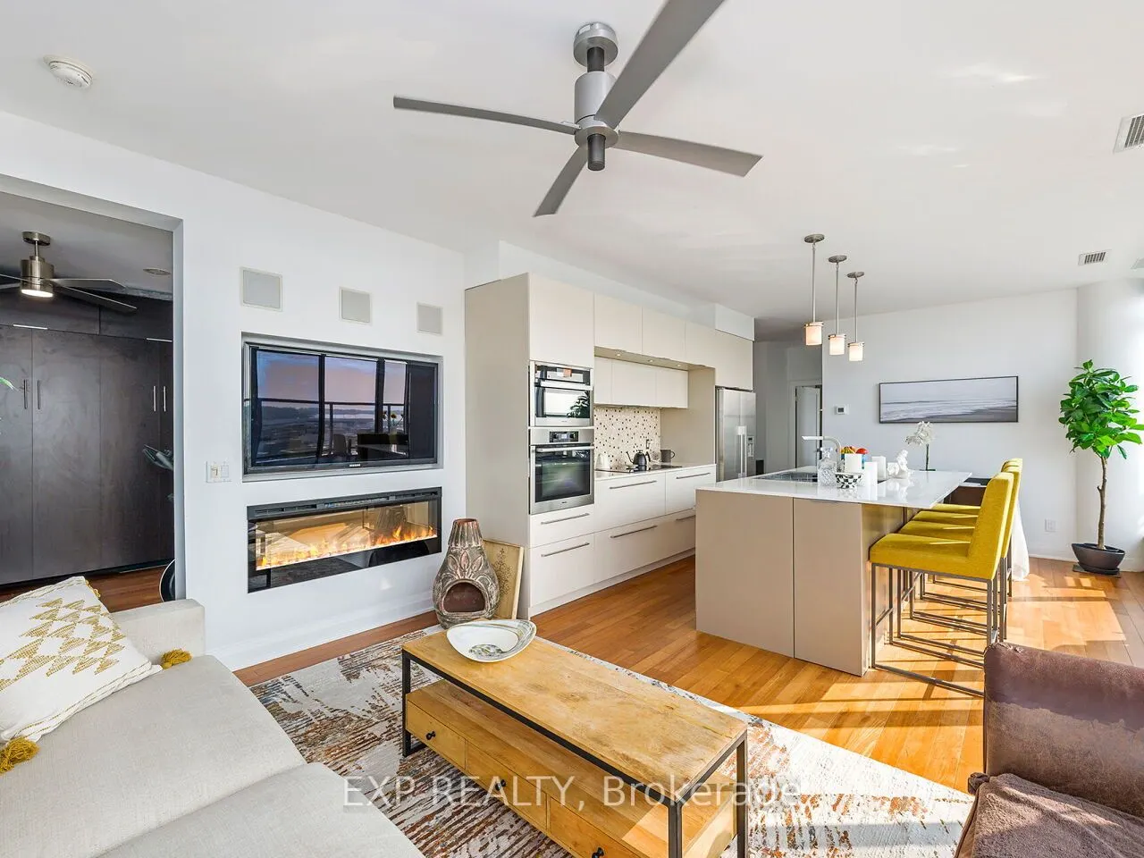 90 Stadium Road S, #911