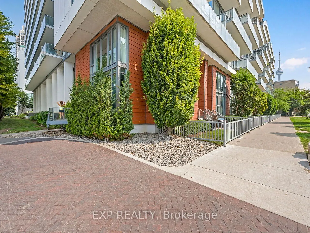 90 Stadium Road S, #911