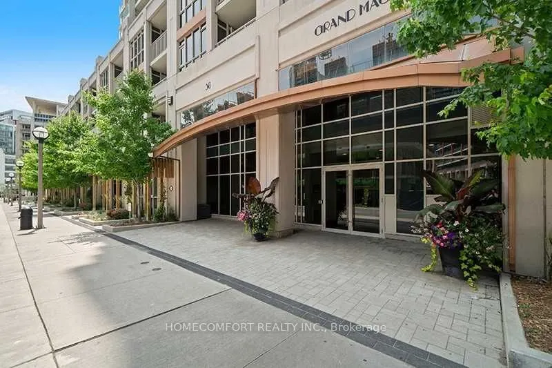38 Grand Magazine Street, #2041