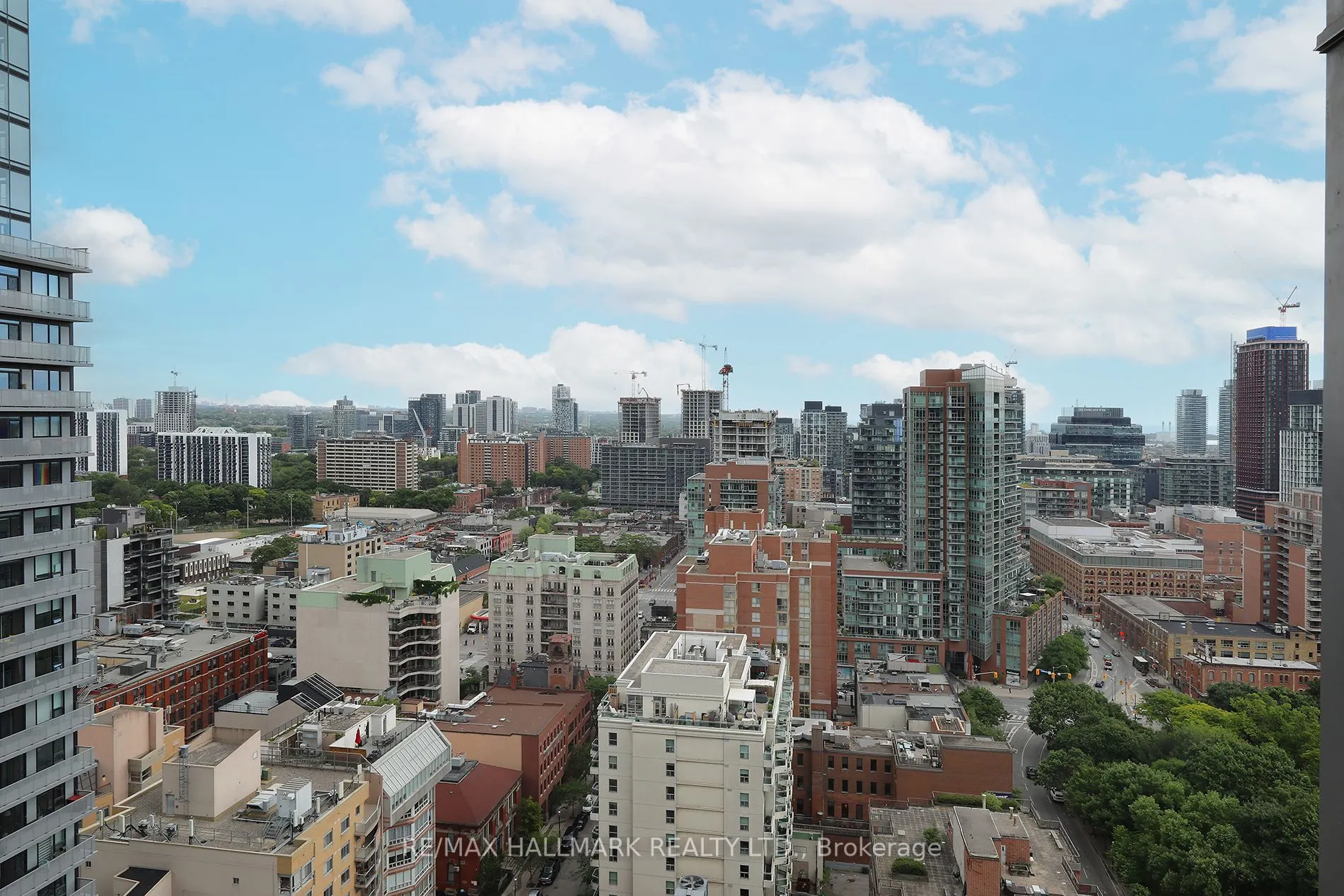 33 Lombard Street, #2406