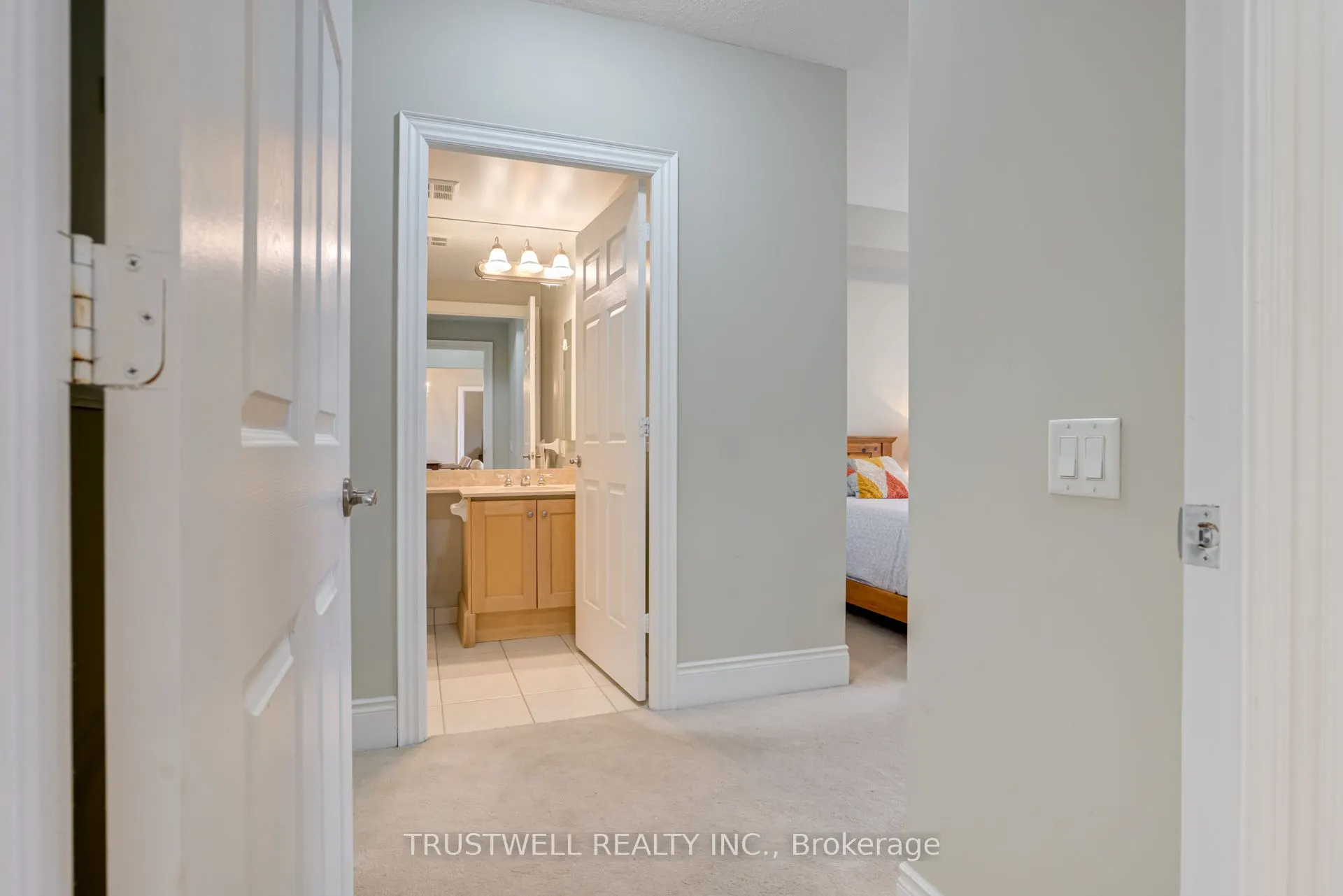 78 Harrison Garden Boulevard, #2305