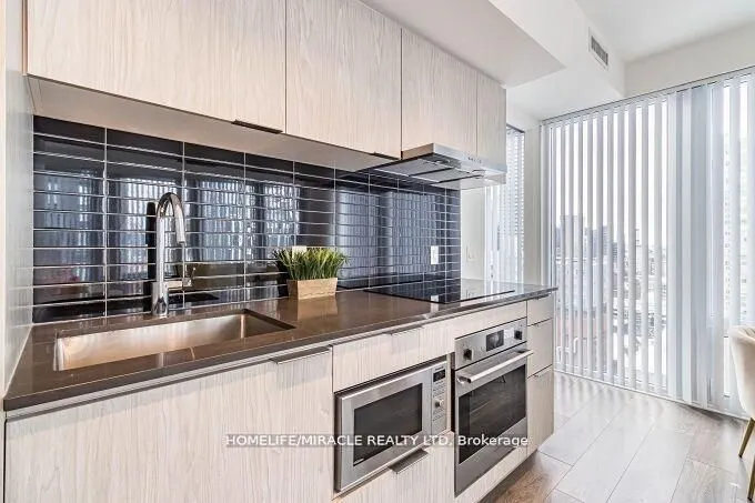 60 Shuter Street, #7