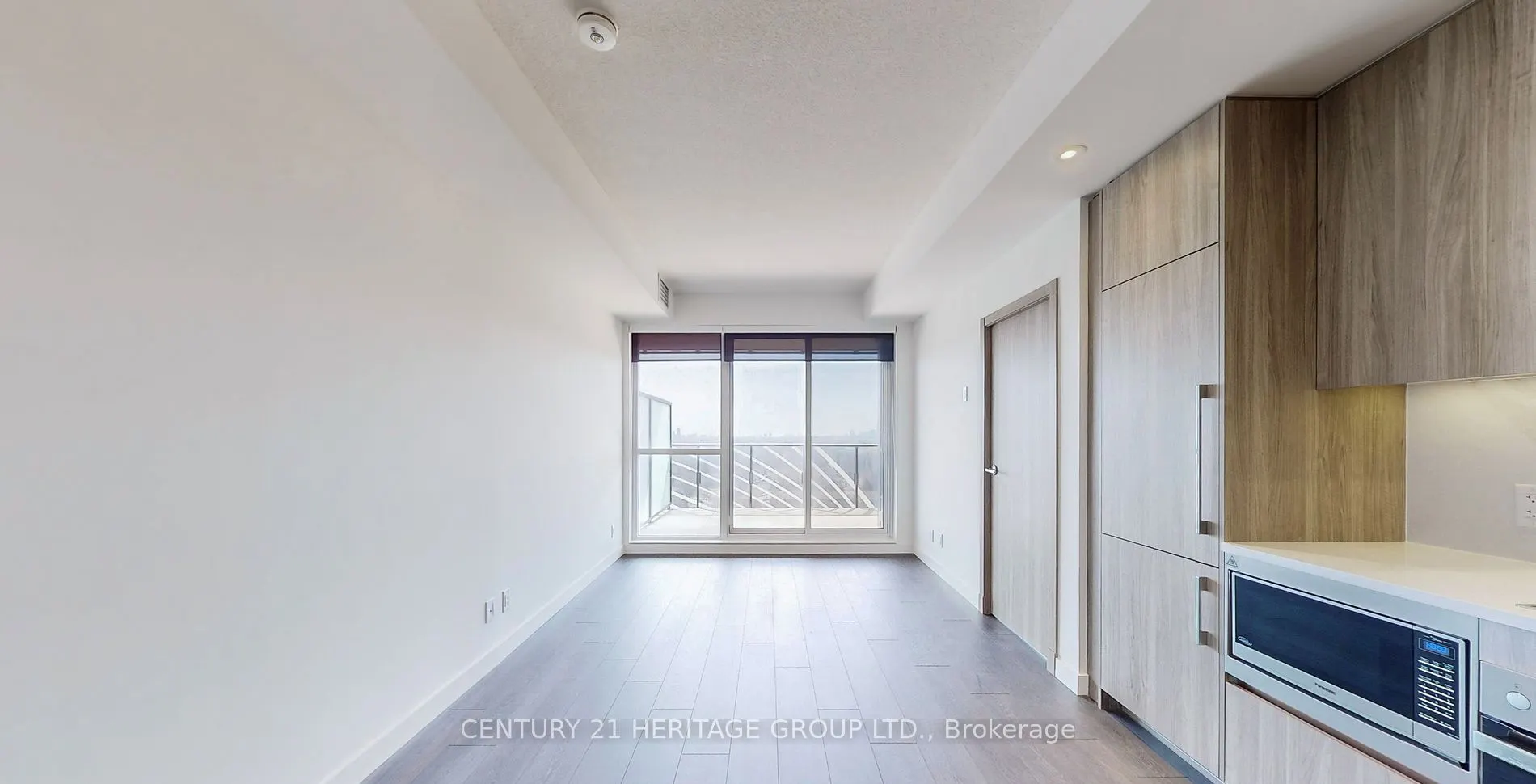 25 McMahon Drive, #1505