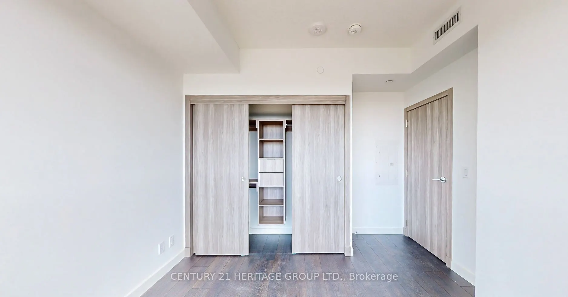 25 McMahon Drive, #1505