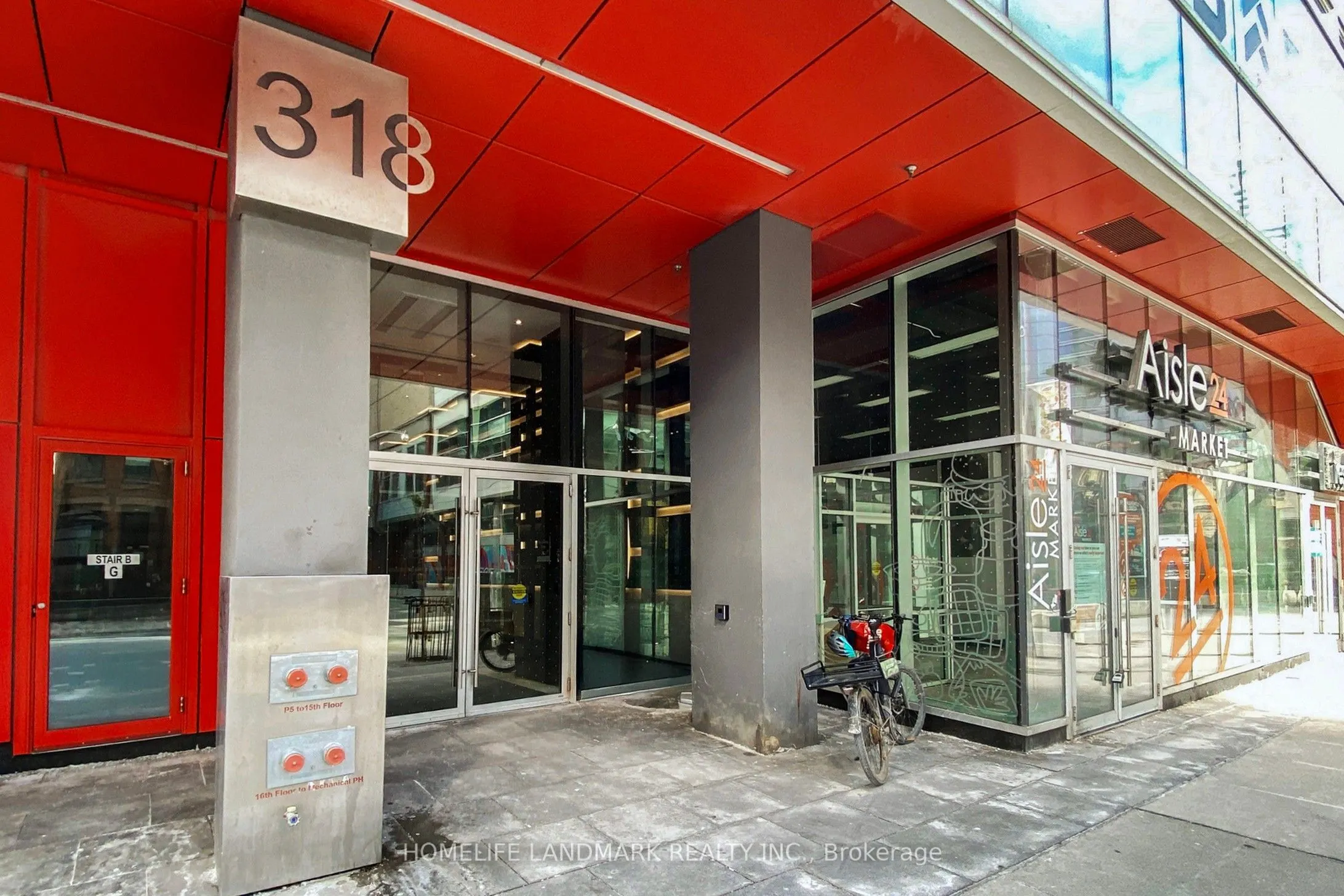 318 Richmond Street W, #506