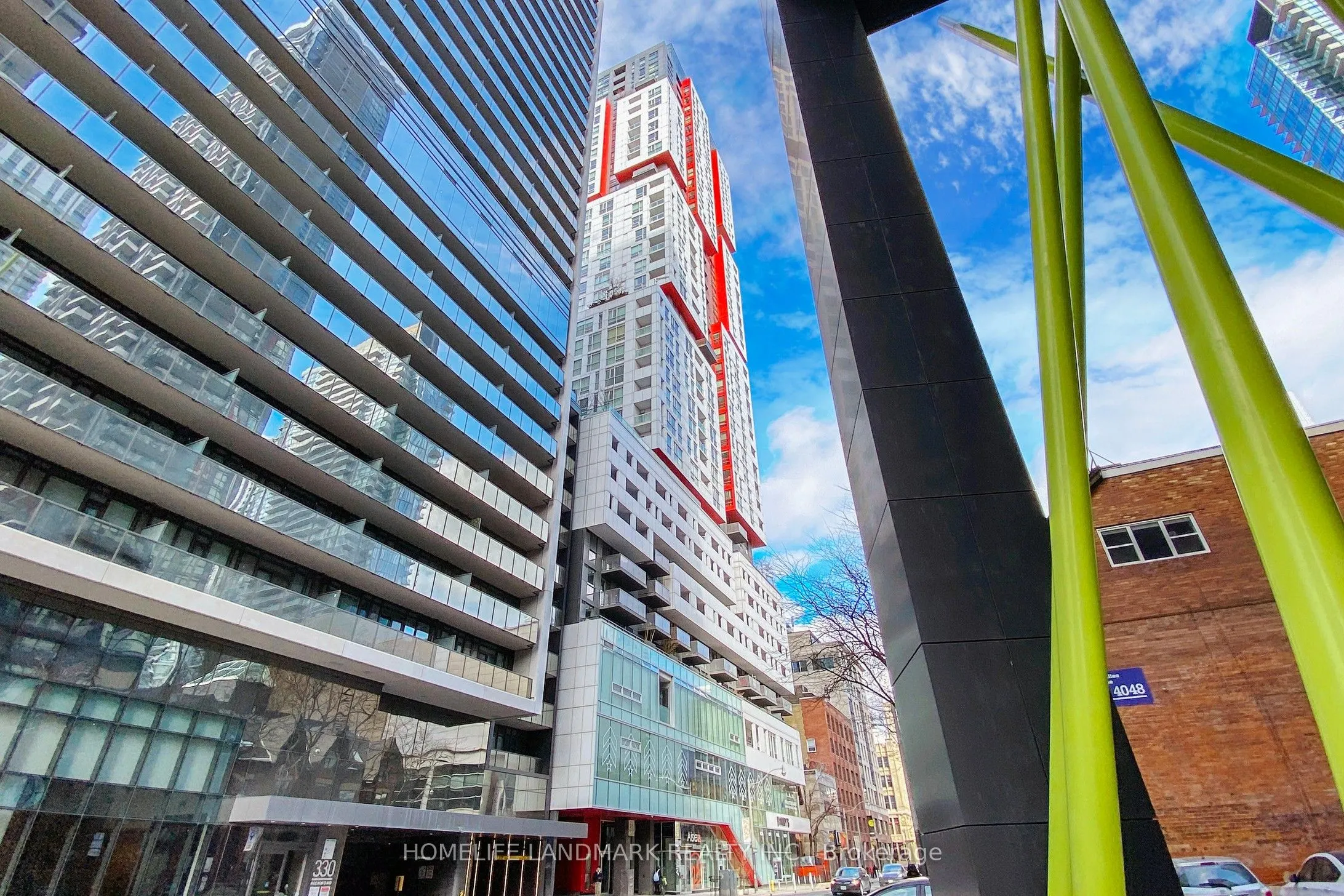 318 Richmond Street W, #506