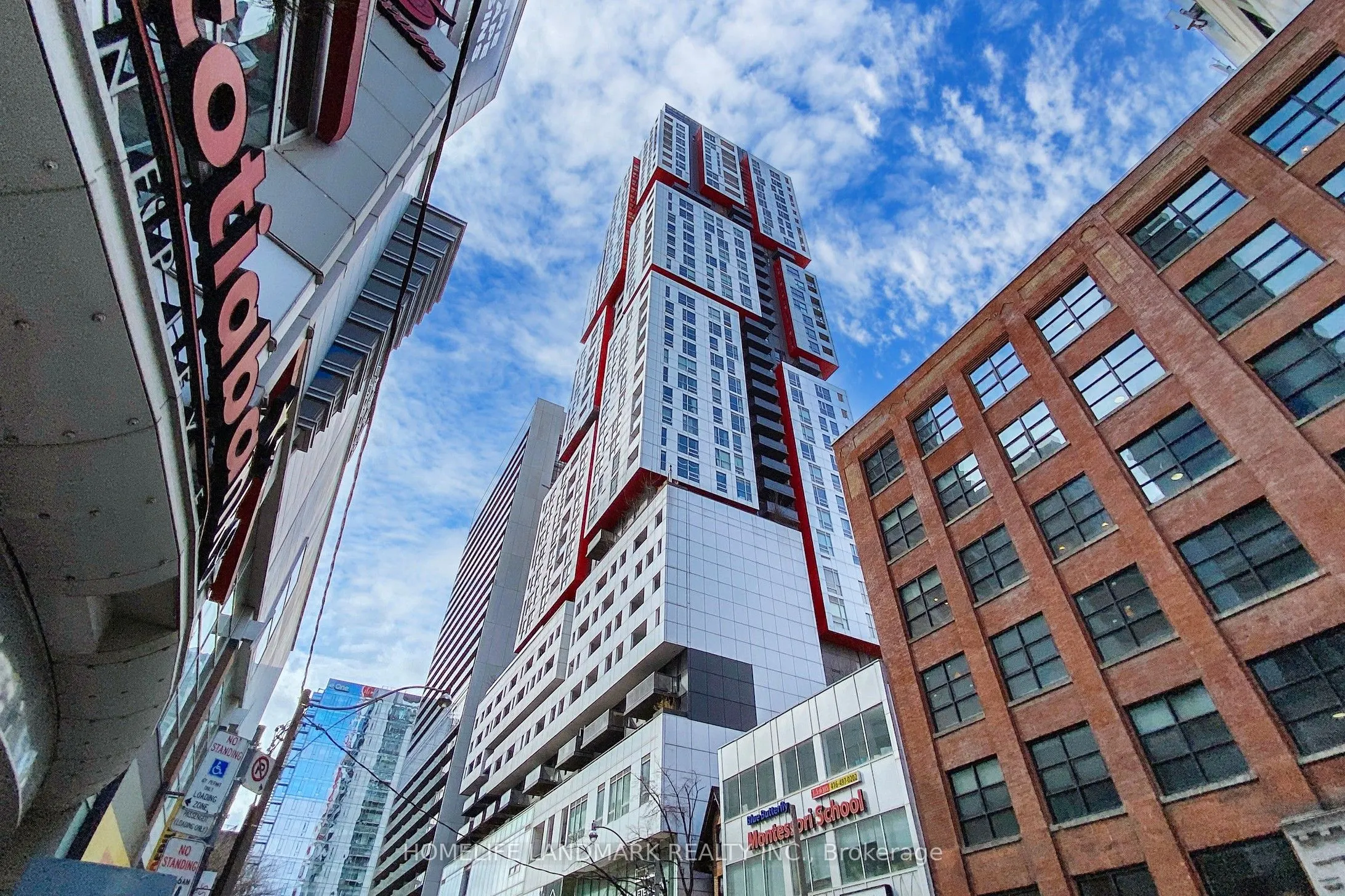 318 Richmond Street W, #506