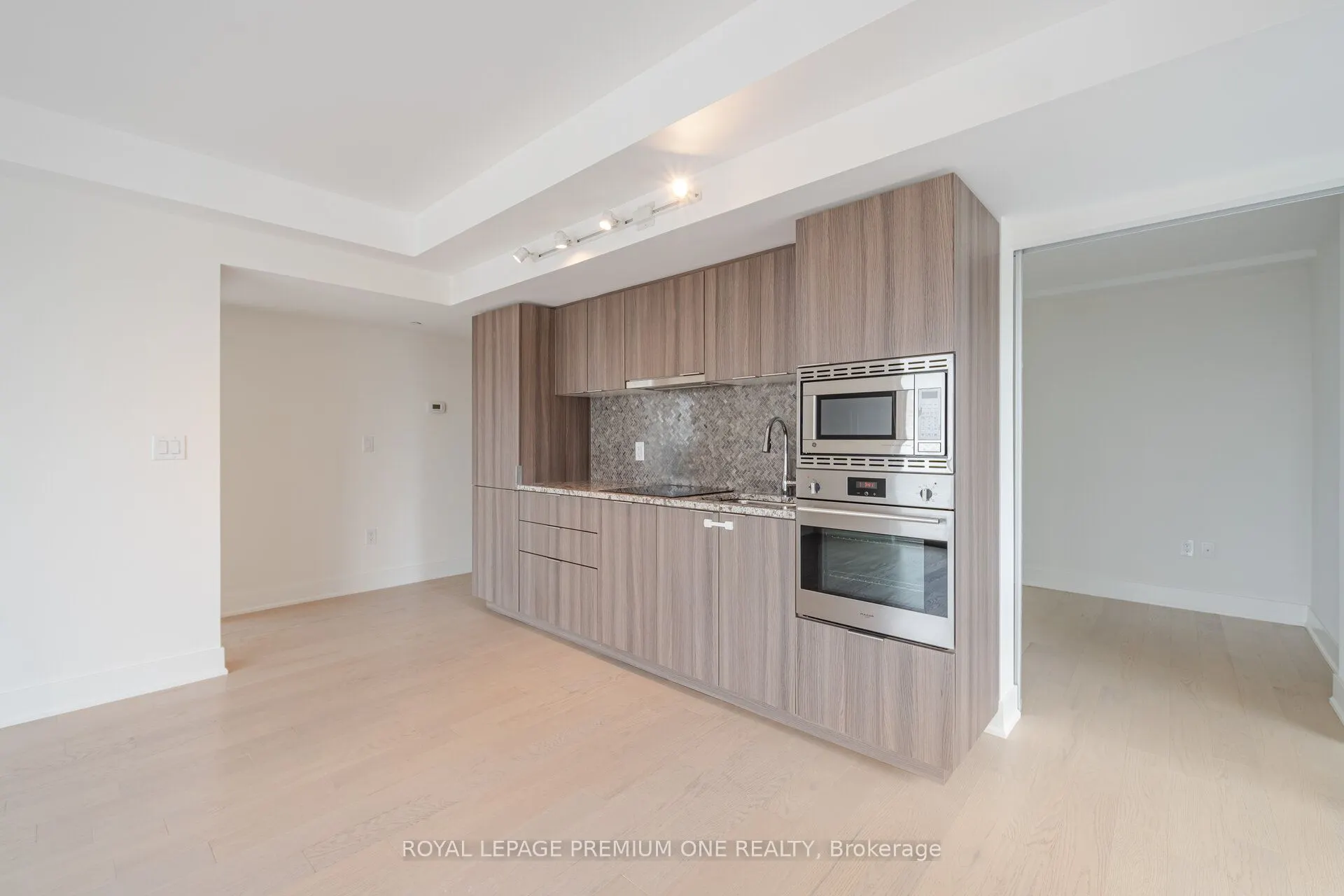955 Bay Street, #2607
