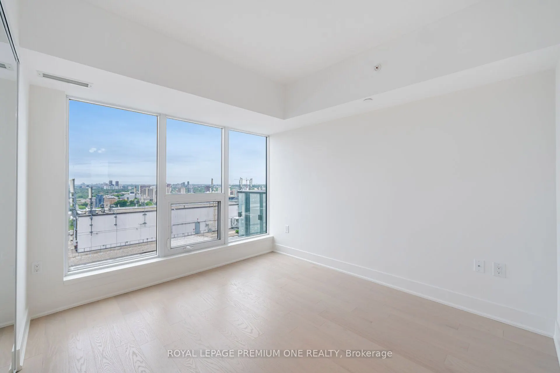 955 Bay Street, #2607